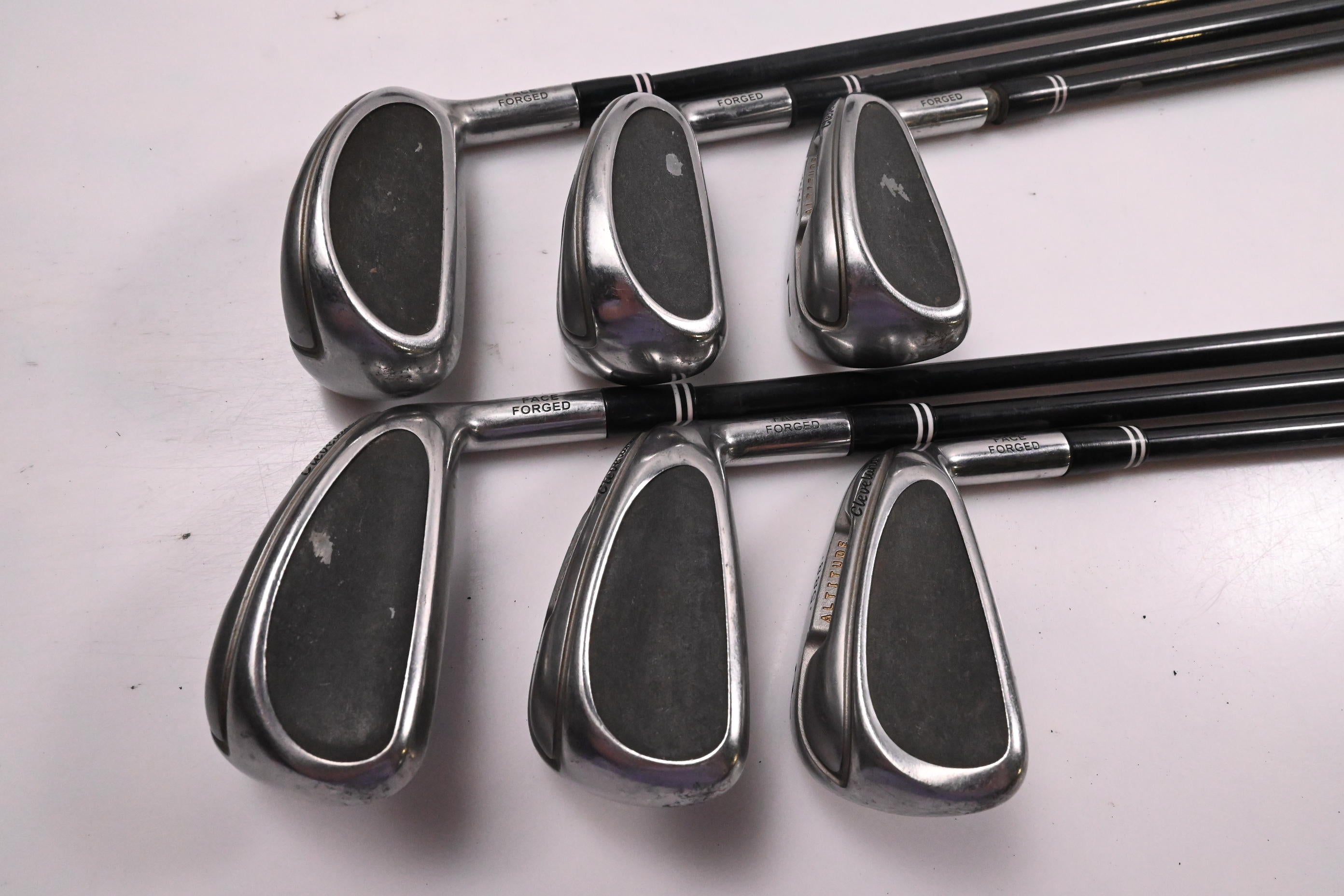 Cleveland 588 Altitude Irons / 5-PW / Senior Flex Miyazaki C.Kua 59 Shafts