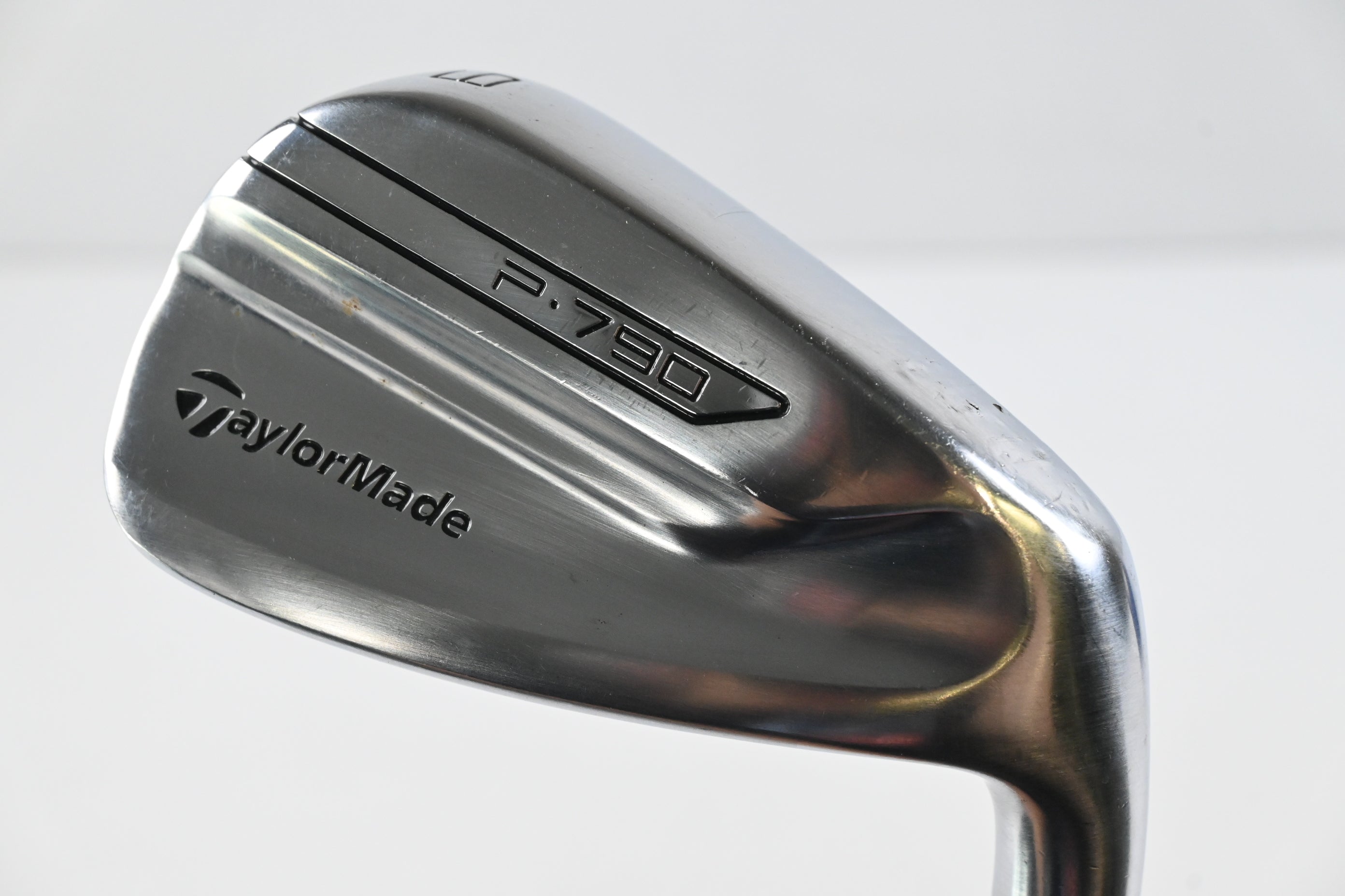 Taylormade P790 2017 #9 Iron / Regular Flex Dynamic Gold 105 R300 Shaft