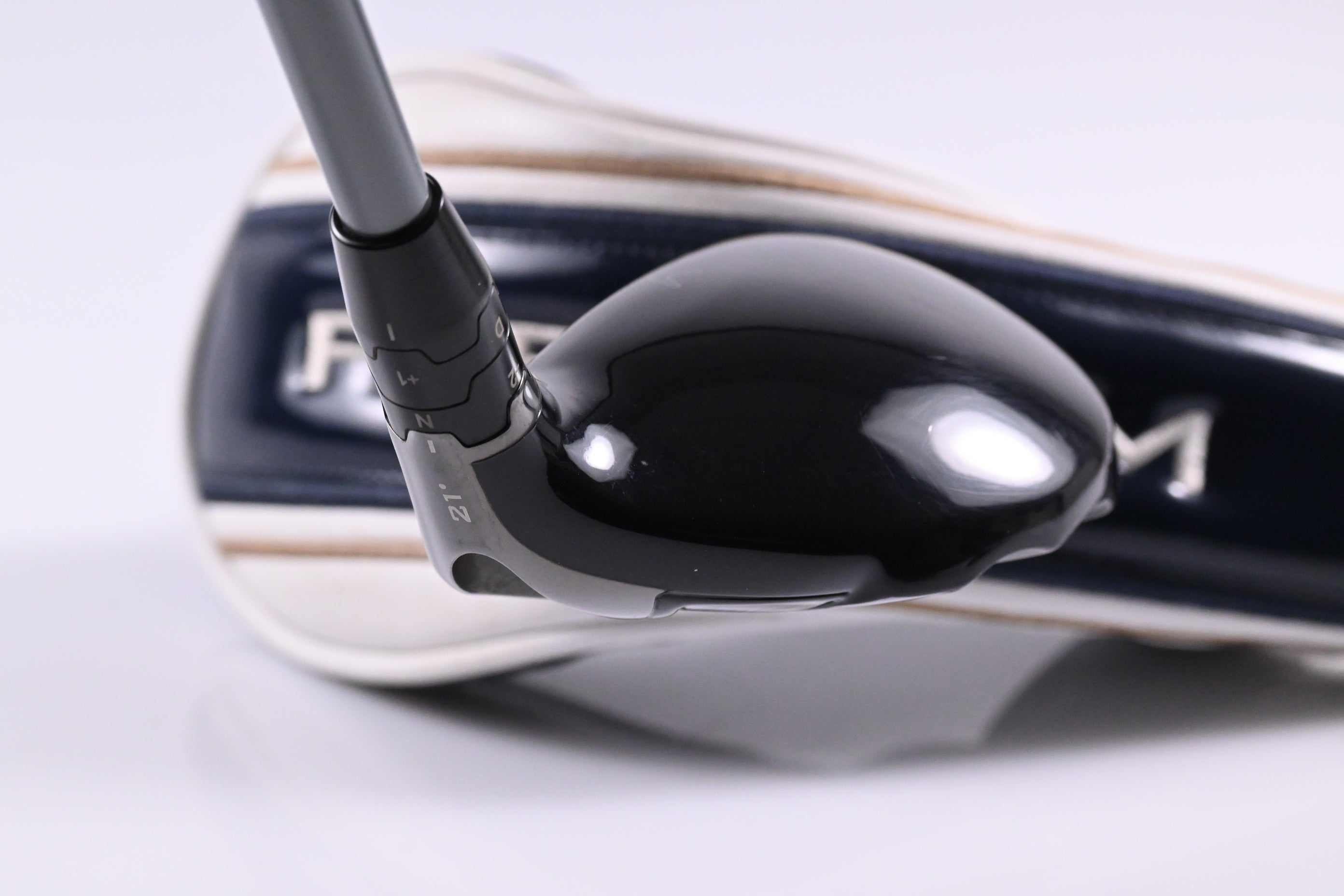 Callaway Paradym #4 Hybrid / 21 Degree / Regular Flex HZRDUS Silver 65 Shaft