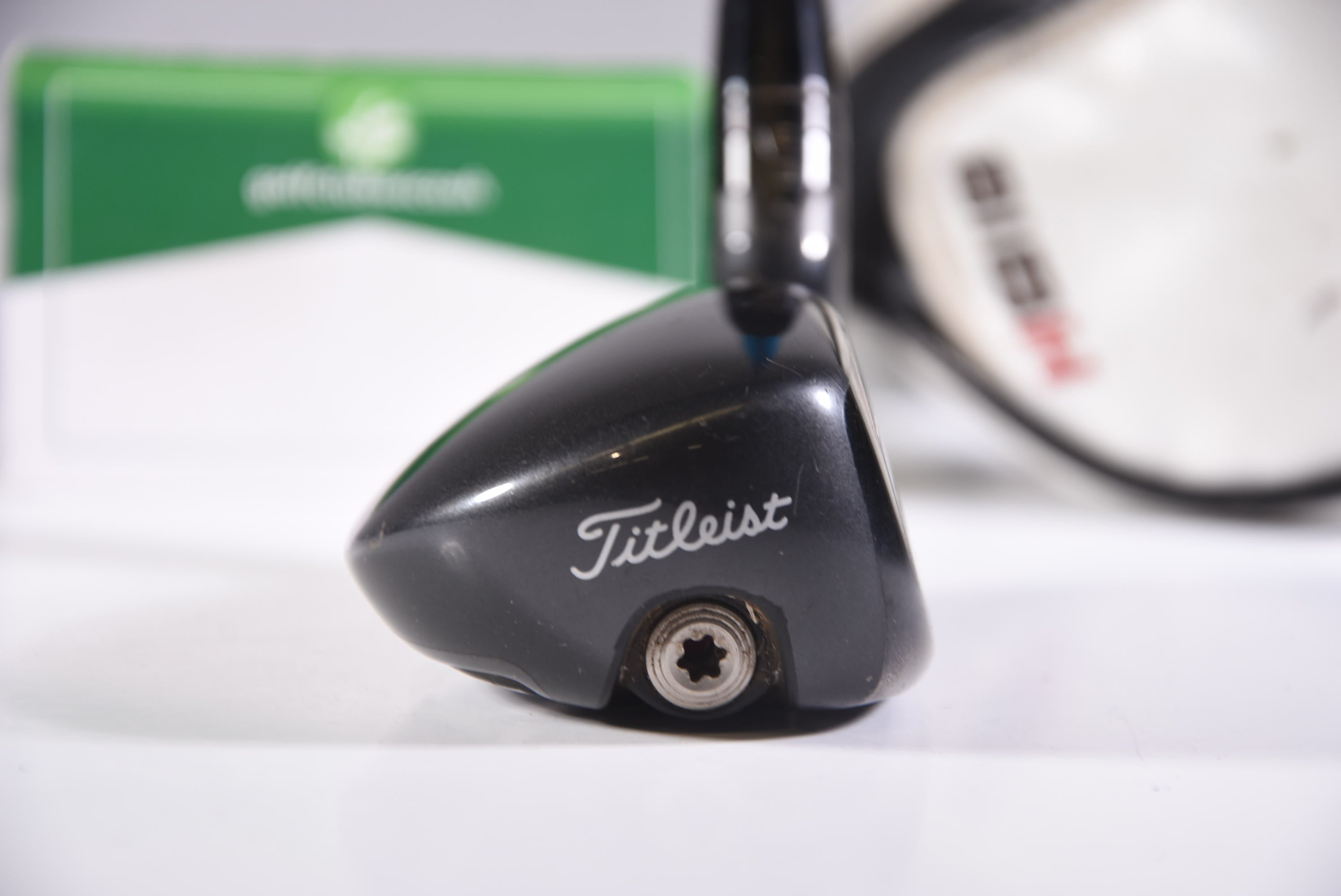 Titleist 818 H2 #2 Hybrid / 17 Degree / Stiff Flex EvenFlow Blue 85 Shaft