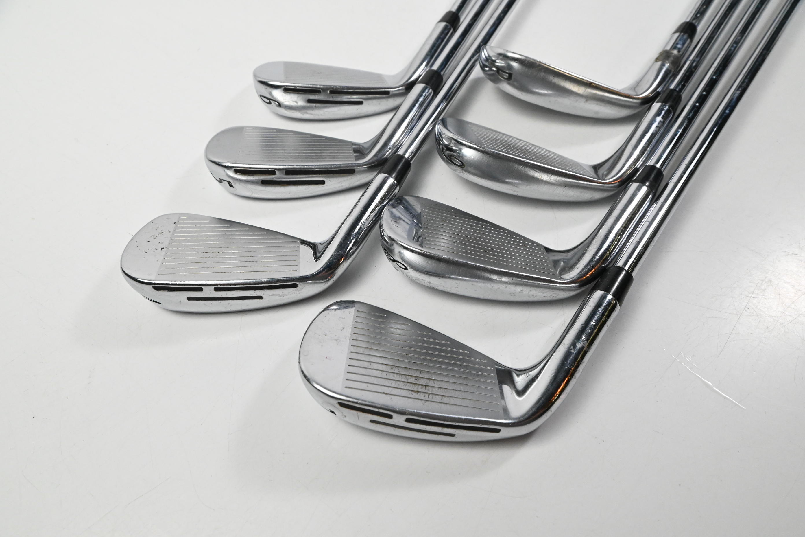 Wilson D9 Forged Irons / 4-PW / Regular Flex Dynamic Gold 95 R300 Shafts