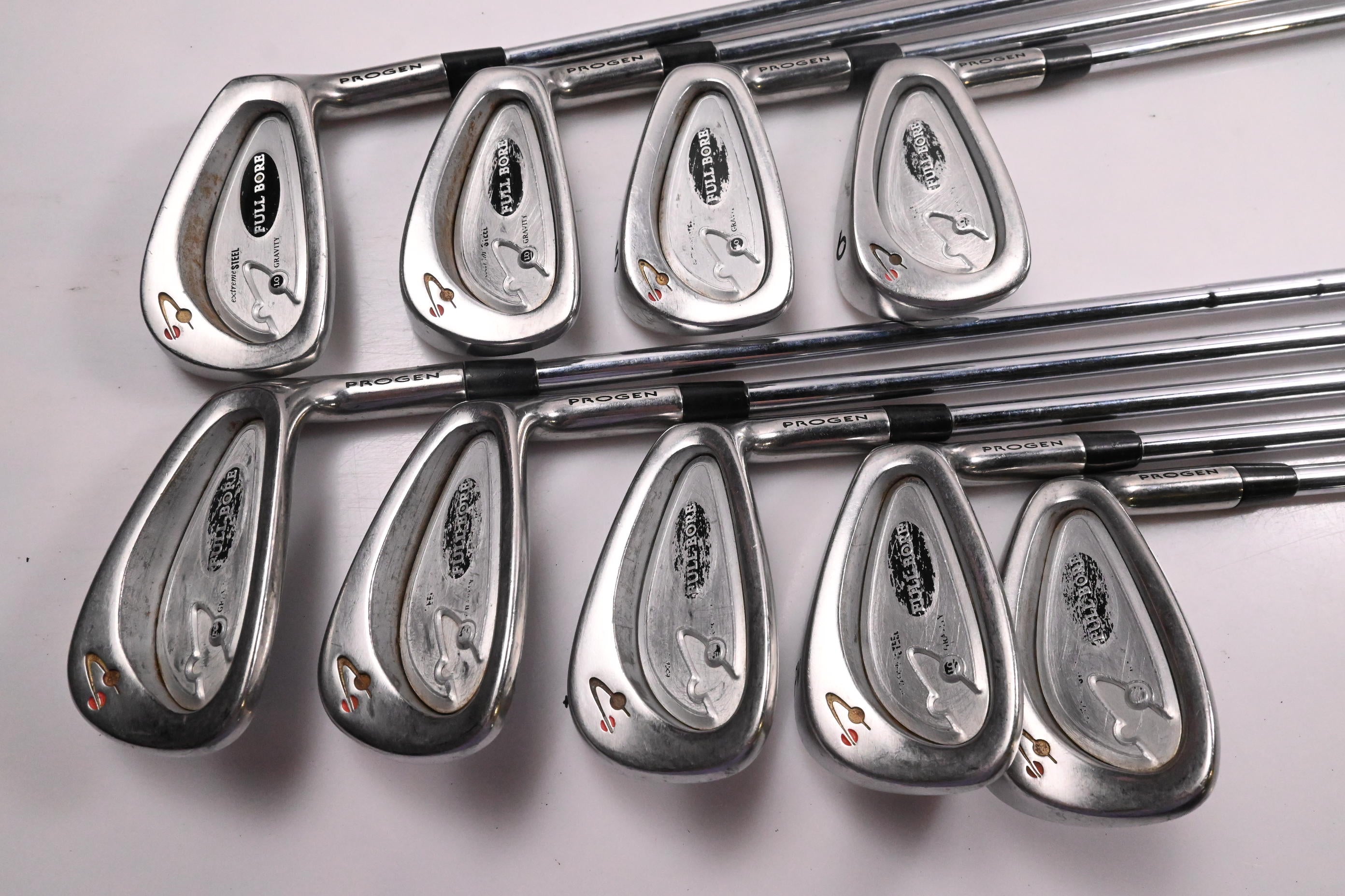 Progen Full Bore Irons / 3-PW+SW / Regular Flex Dynamic Gold Lite R300 Shafts