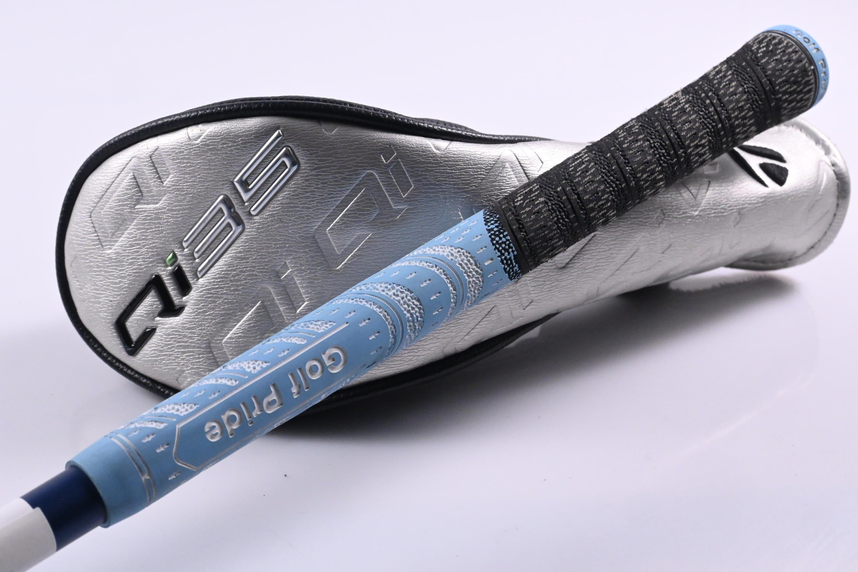 Taylormade Qi35 #3 Hybrid / 19 Degree / Stiff Flex Ventus Blue 7 Shaft