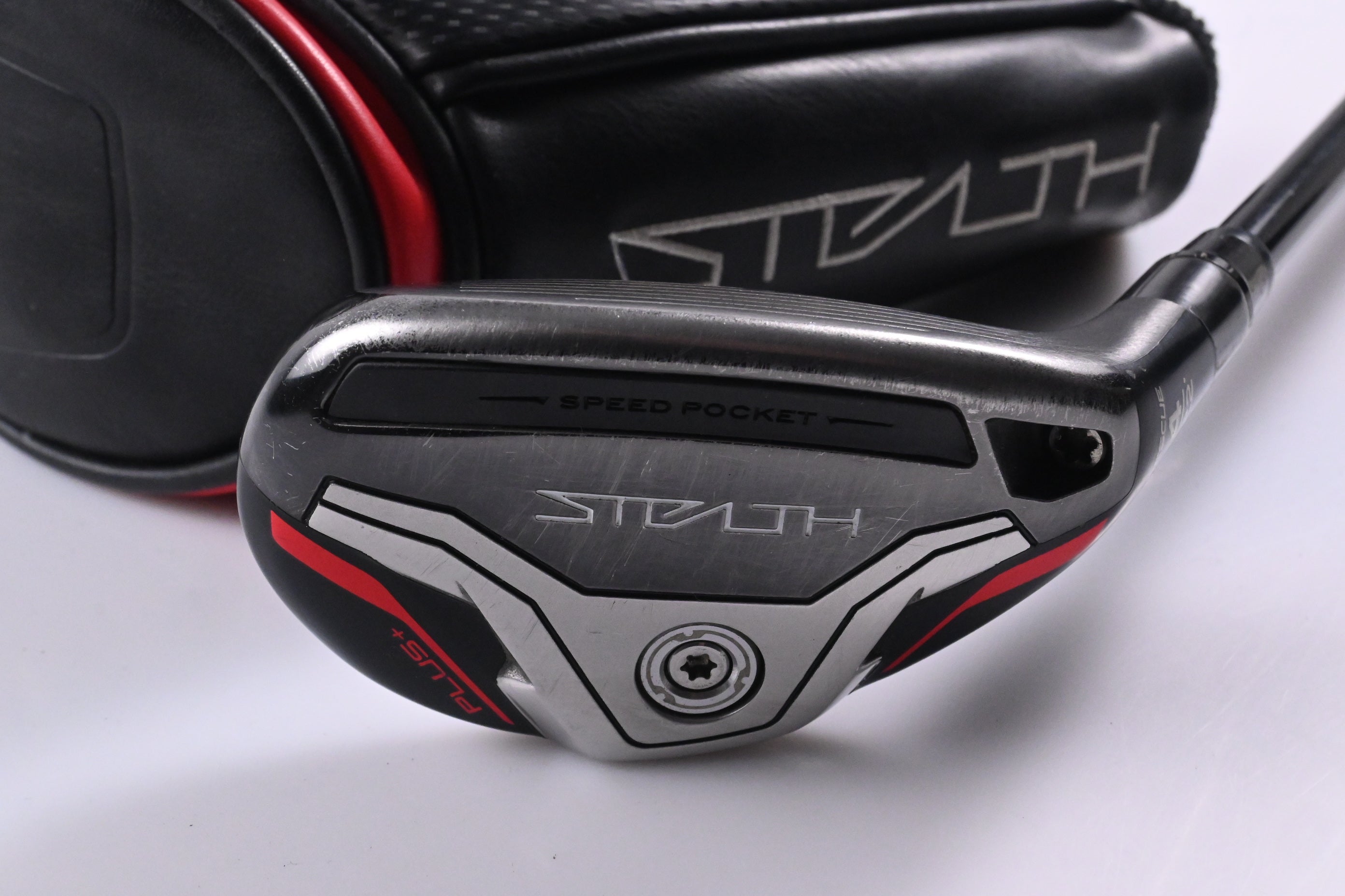 Taylormade Stealth Plus #4 Hybrid / 22 Degree / Stiff Flex HZRDUS RDX Smoke Red