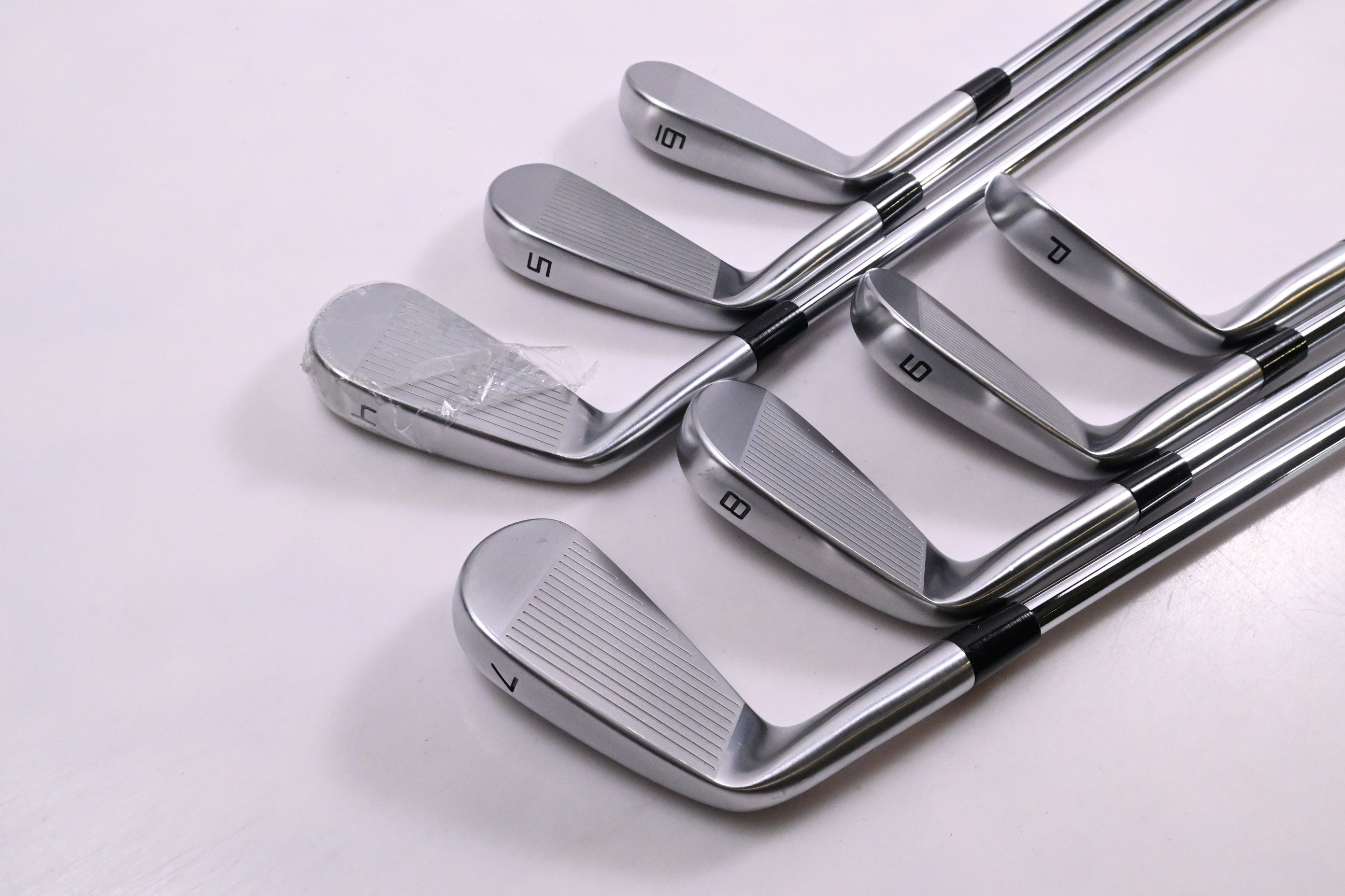 Taylormade P.7CB Irons / 4-PW / Regular Flex Project X Rifle Red 100 Shafts