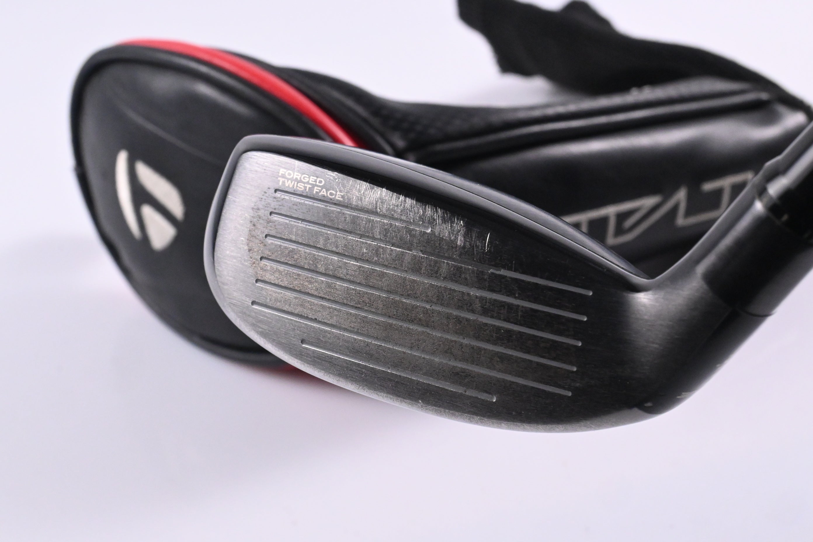 Taylormade Stealth Plus #4 Hybrid / 22 Degree / Stiff Flex HZRDUS RDX Smoke Red