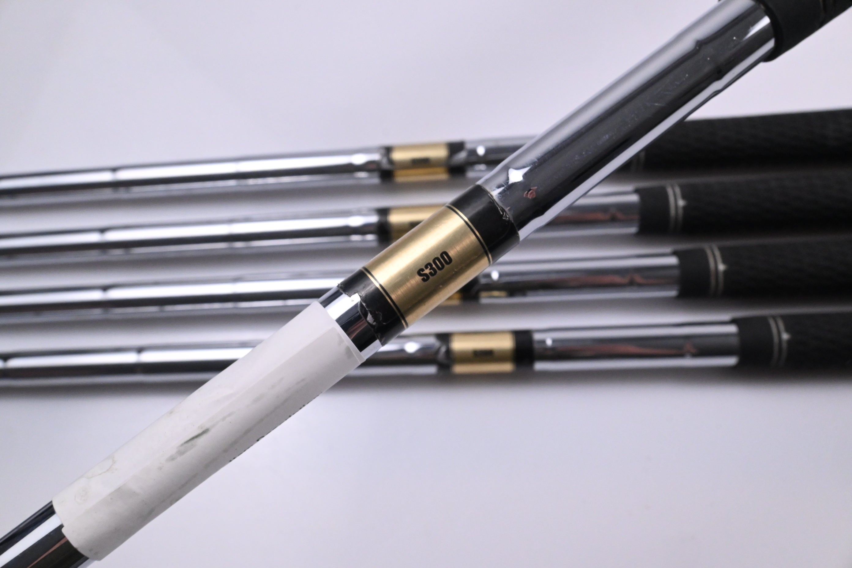 Wilson FG Tour F5 Irons / 6-PW / Stiff Flex Dynamic Gold XP S300 Shafts