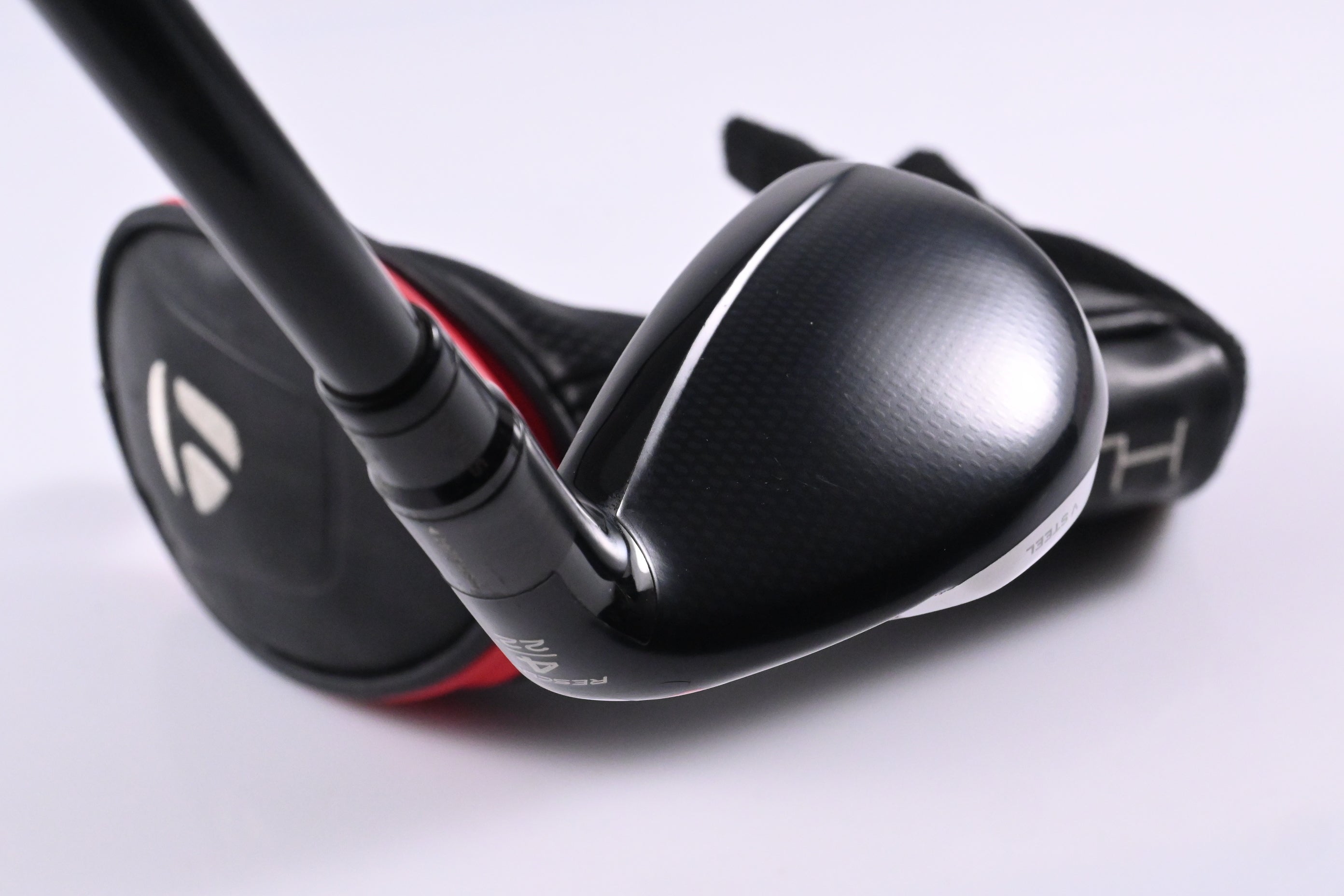 Taylormade Stealth Plus #4 Hybrid / 22 Degree / Stiff Flex HZRDUS RDX Smoke Red