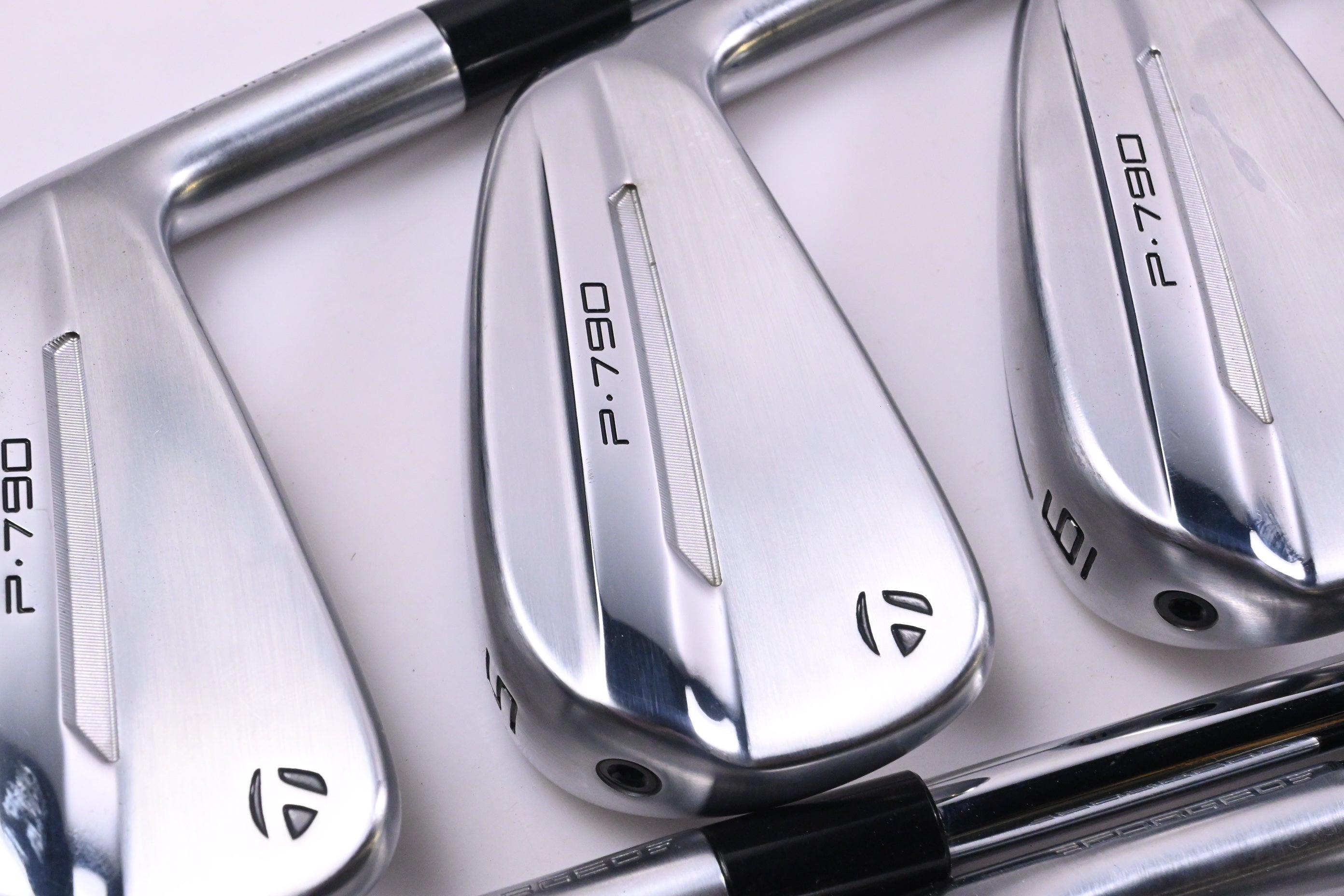 Taylormade P790 2025 Irons / 4-PW+AW / Stiff Flex Dynamic Gold Mid 115 S300