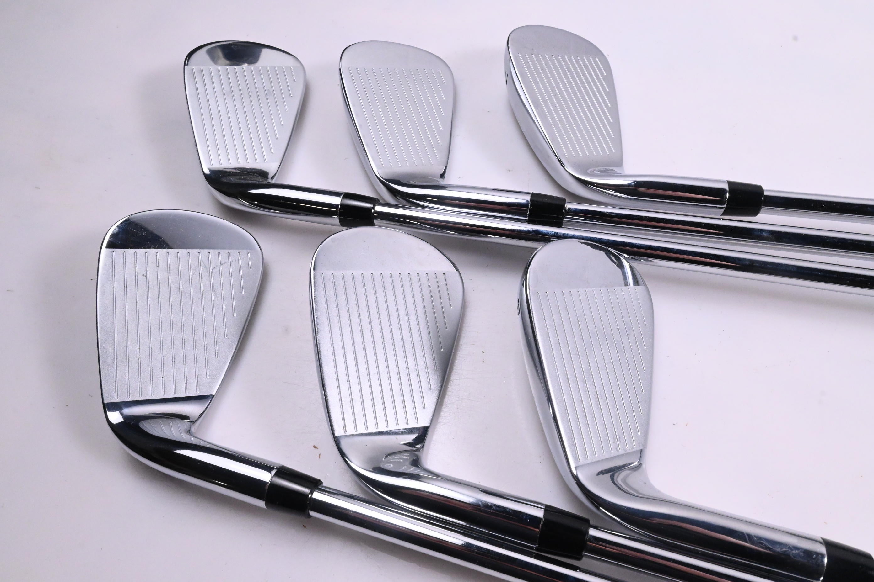 Callaway Elyte Irons / 5-PW / Regular Flex Vector 80 Shafts