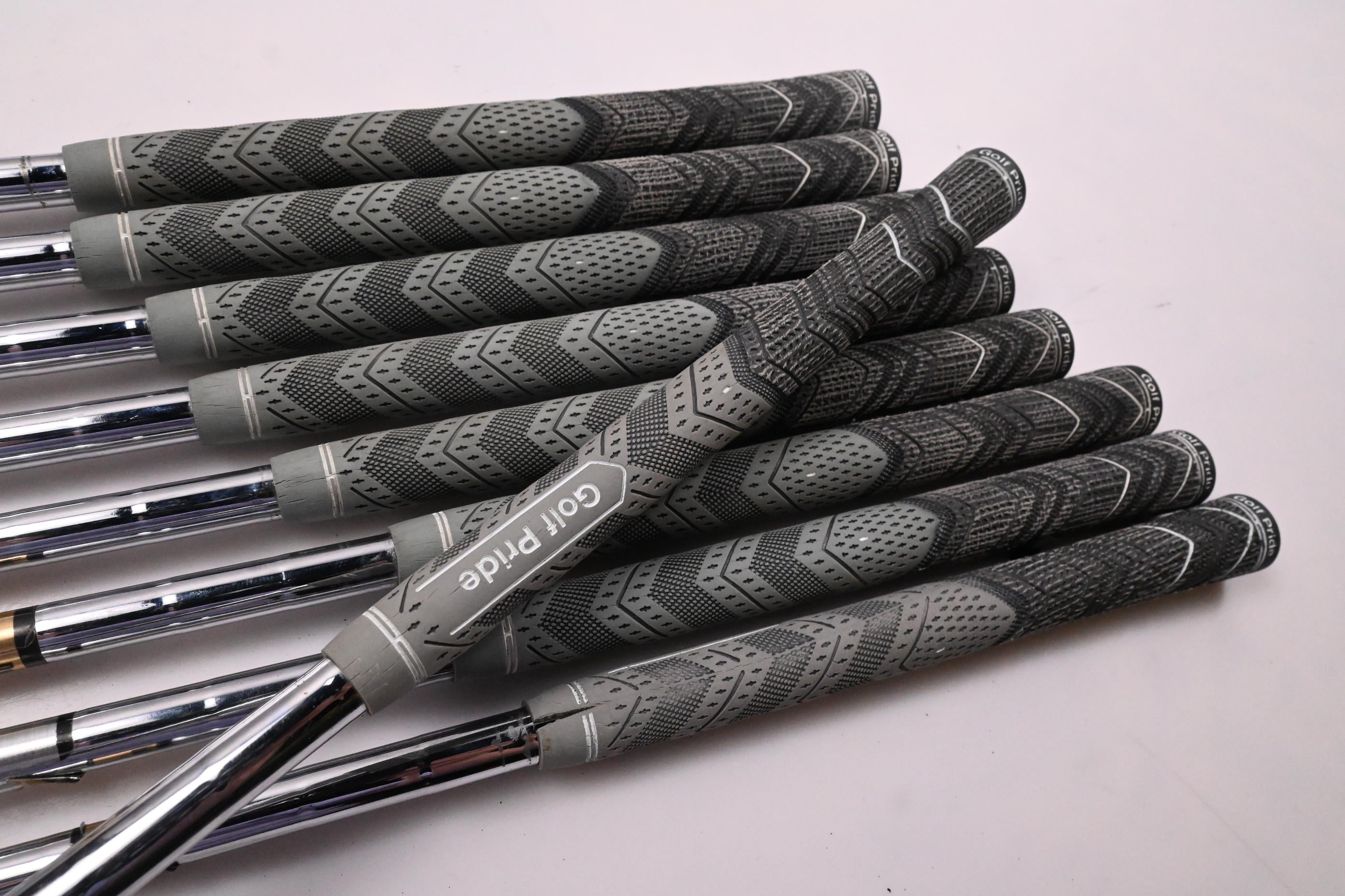 Progen Full Bore Irons / 3-PW+SW / Regular Flex Dynamic Gold Lite R300 Shafts
