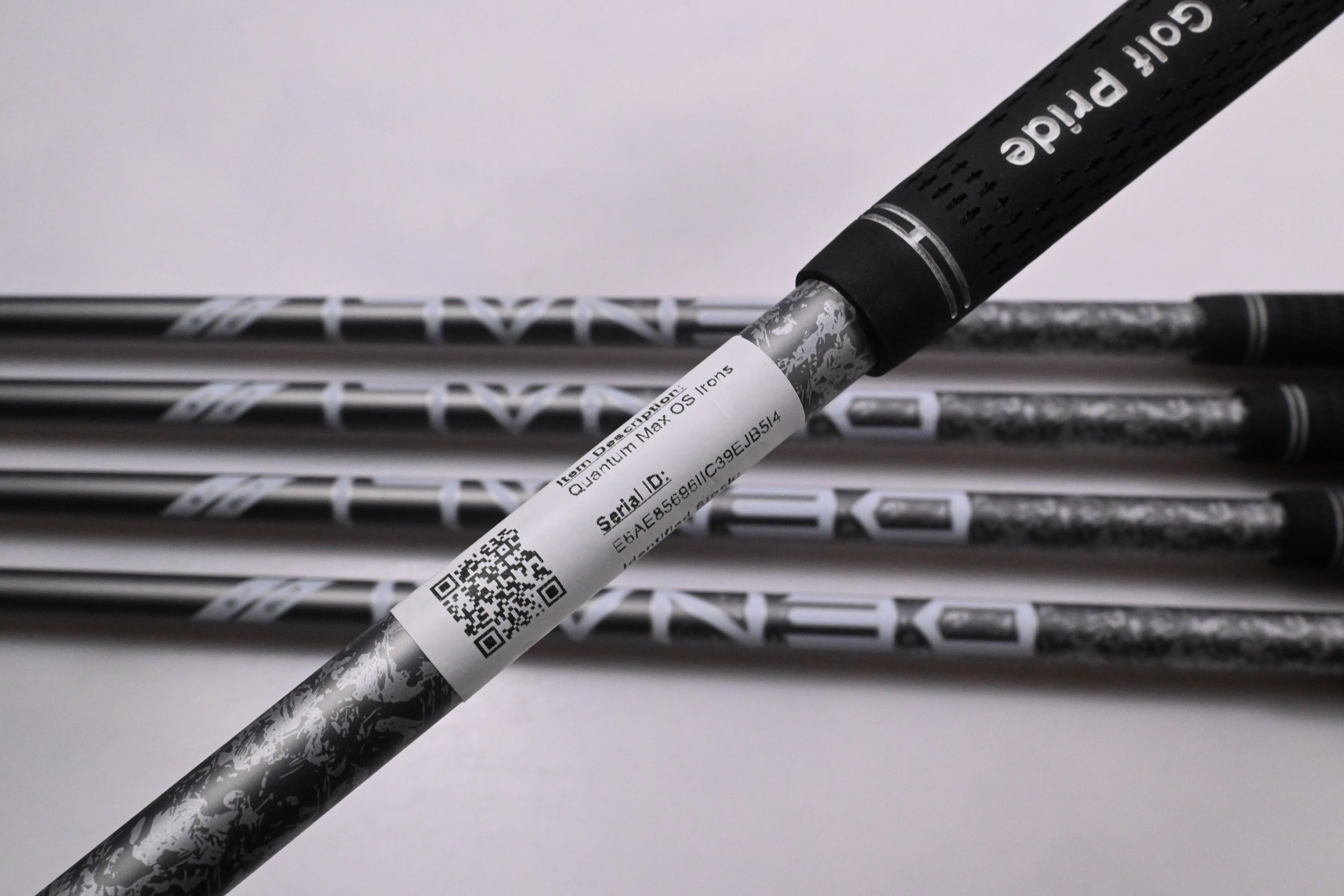 Callaway Quantum Max OS Irons / 7-PW+AW / Regular Flex Denali Frost Silver 60