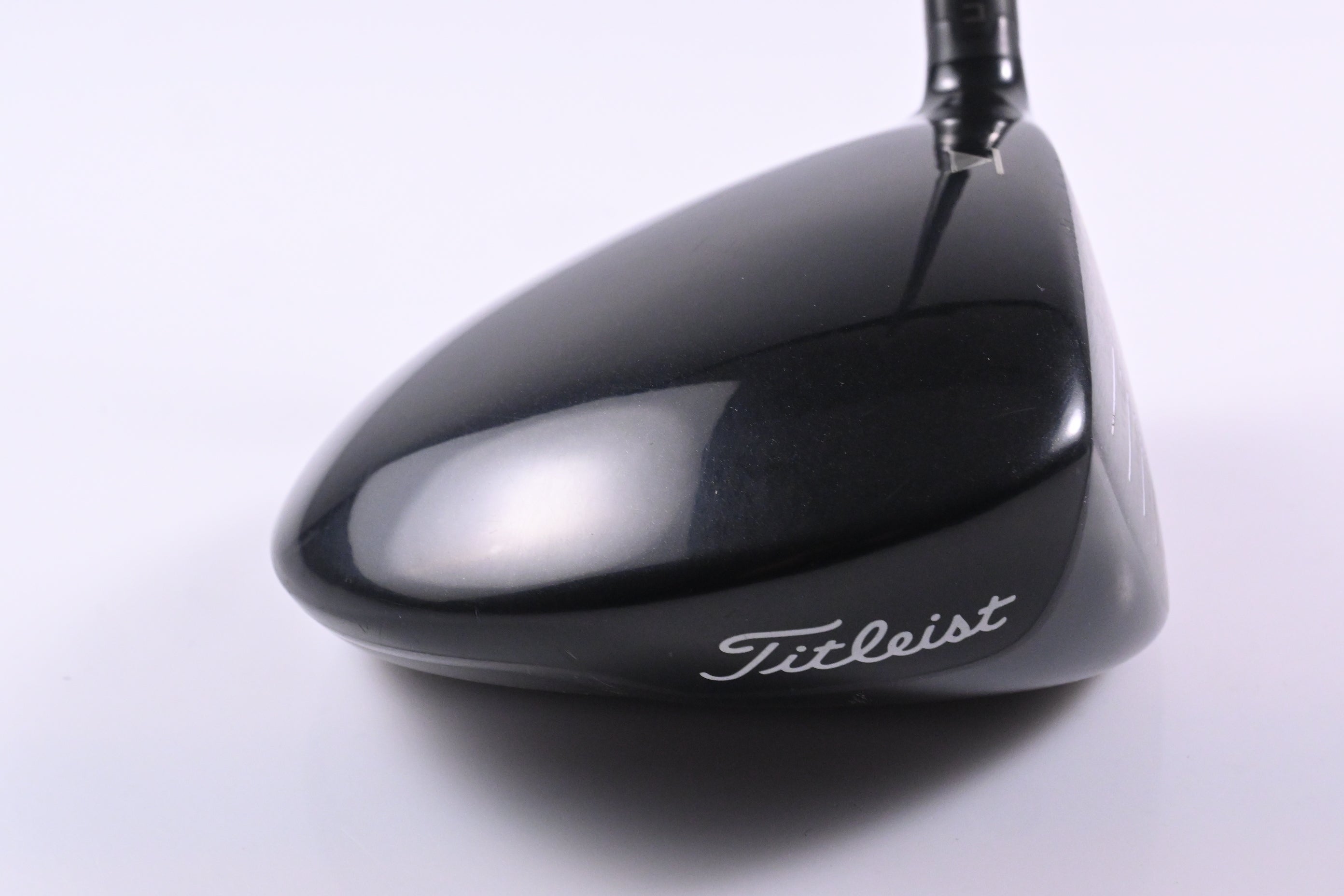 Titleist 913 D2 Driver / 10.5 Degree / Stiff Flex Aldila RIP Phenom 70 Shaft
