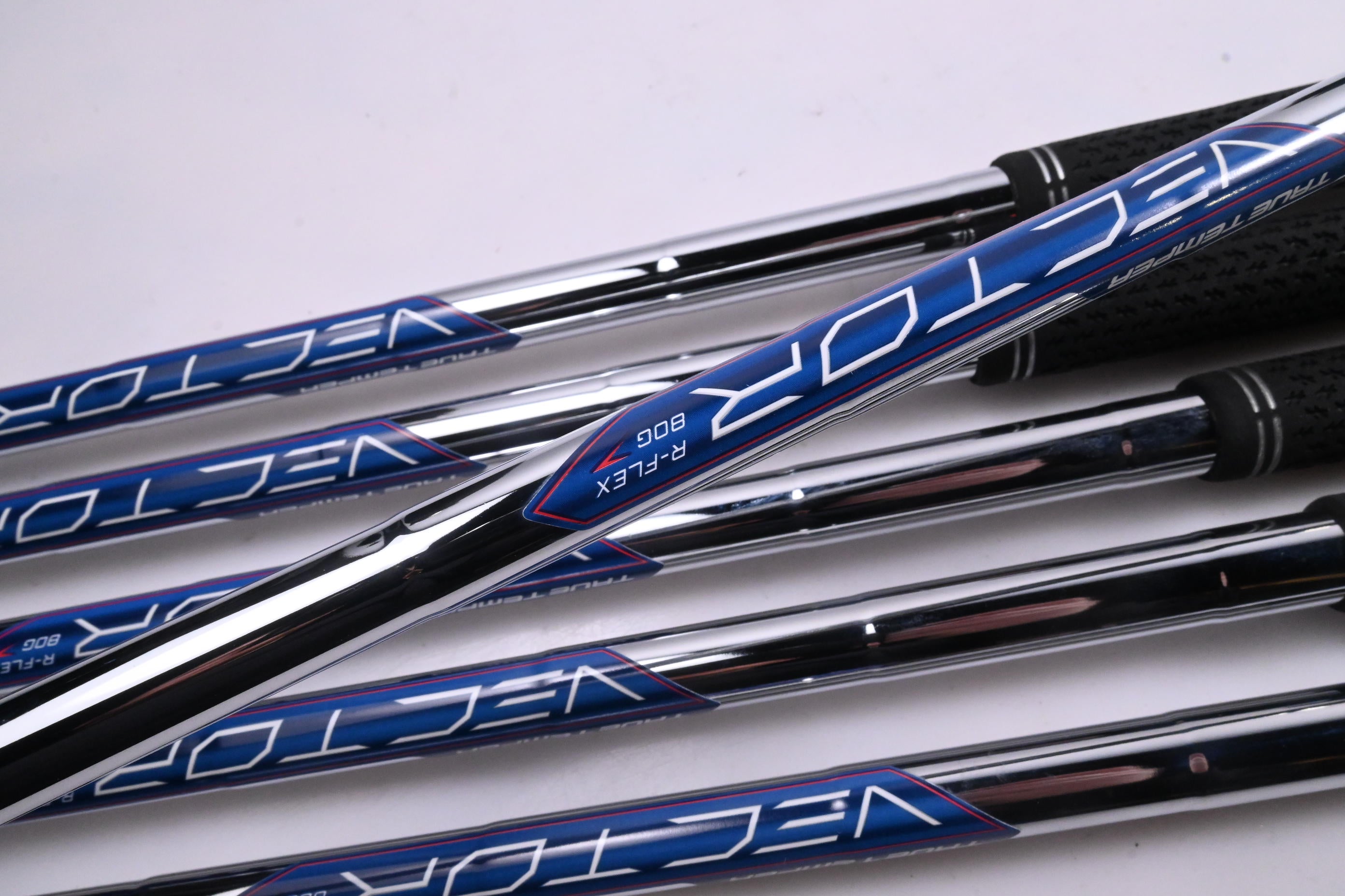 Callaway Elyte Irons / 5-PW / Regular Flex Vector 80 Shafts