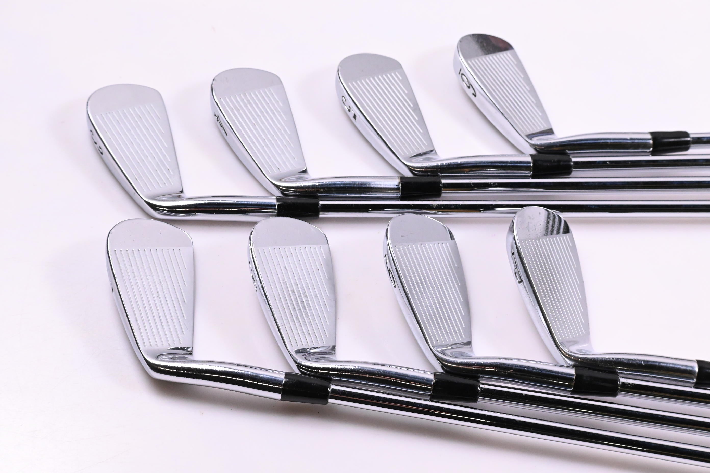 Titleist 690.MB Irons / 3-PW / Regular Flex Shimada S-Lite Shafts