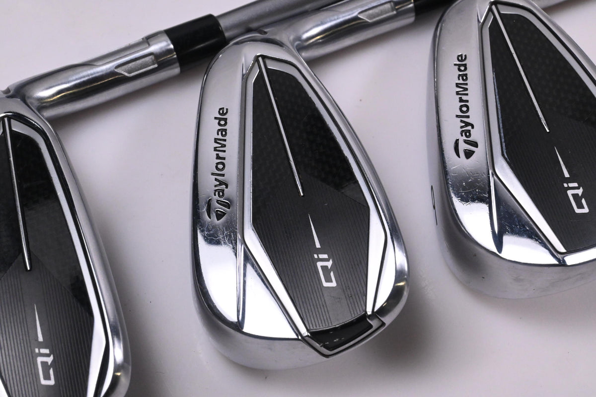 Taylormade Qi Irons / 5-9i / Regular Flex Speeder NX TCS 50 Shafts