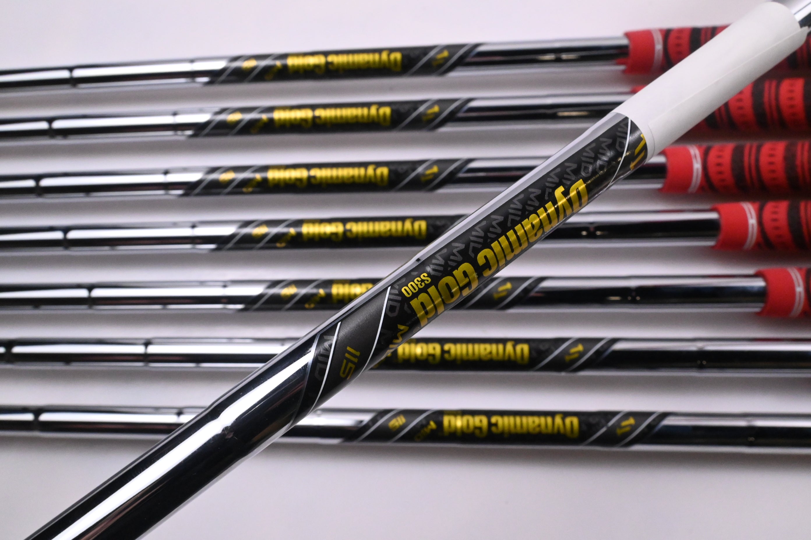 Taylormade P790 2025 Irons / 4-PW+AW / Stiff Flex Dynamic Gold Mid 115 S300