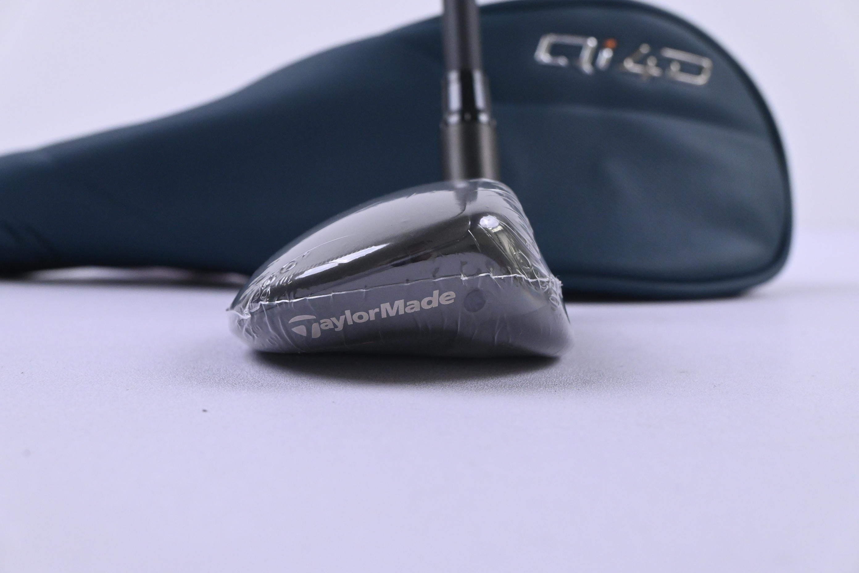 Taylormade Qi4D #4 Hybrid / 22 Degree / Regular Flex KBS REAX 65 Shaft