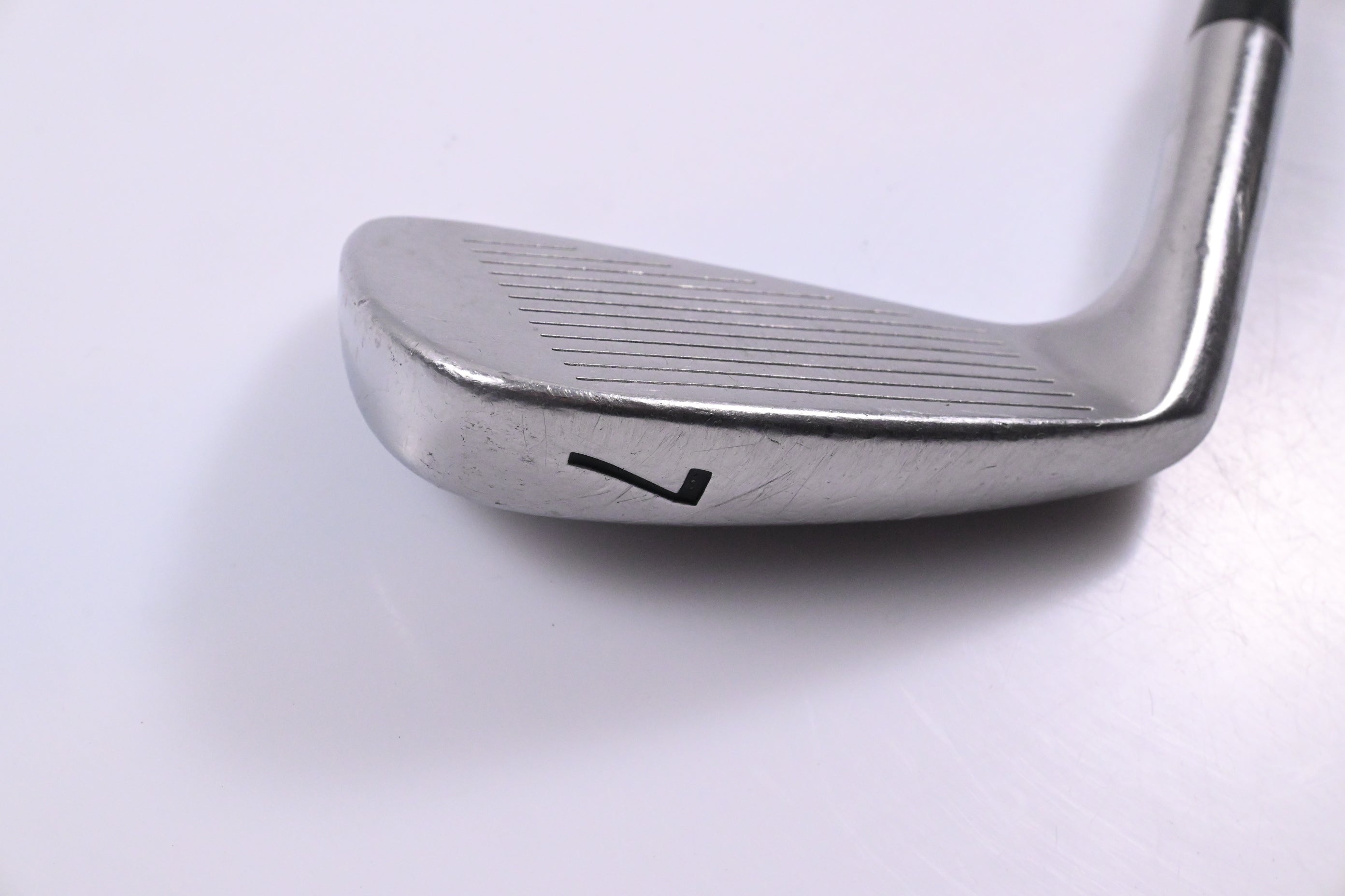 Wilson Staff Pi7 #7 Iron / 35 Degree / Regular Flex Dynamic Gold R300 Shaft