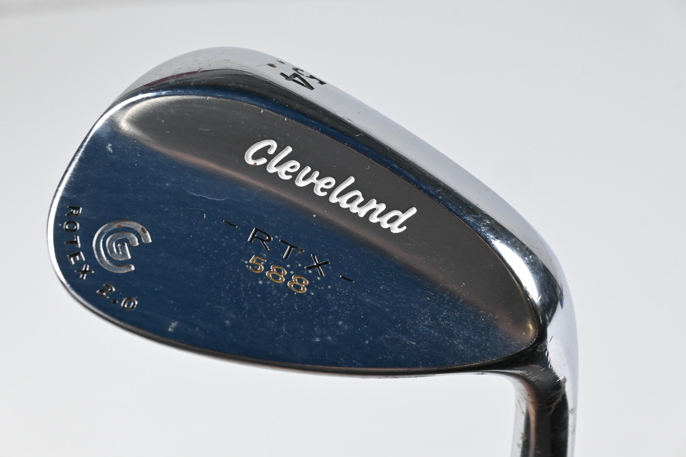 Cleveland 588 RTX Sand Wedge / 54 Degree / Wedge Flex Dynamic Gold Shaft
