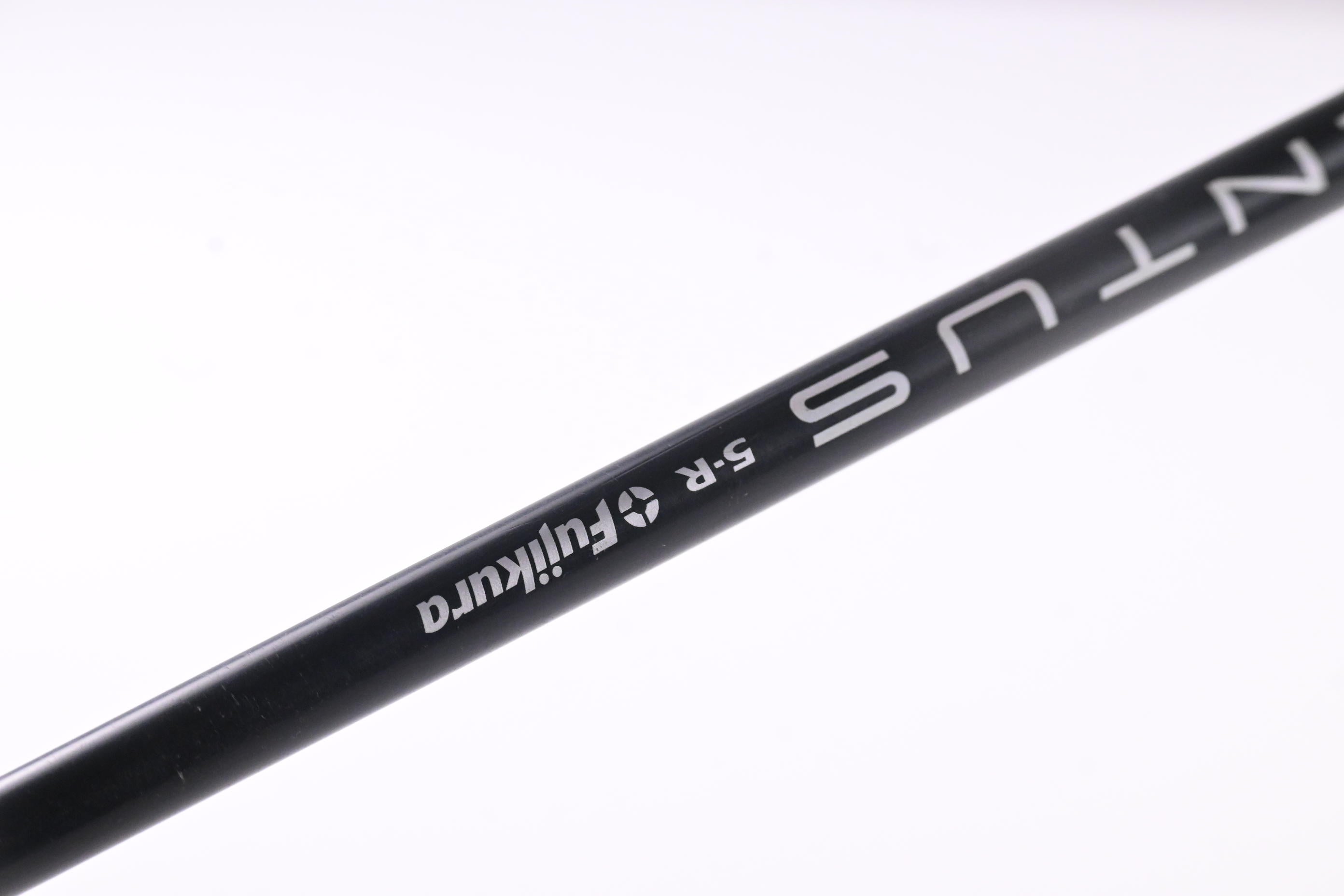 Taylormade SIM2 Driver / 9 Degree / Regular Flex Ventus Red 5 Shaft