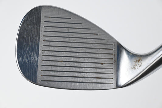 Cleveland 588 RTX Sand Wedge / 54 Degree / Wedge Flex Dynamic Gold Shaft