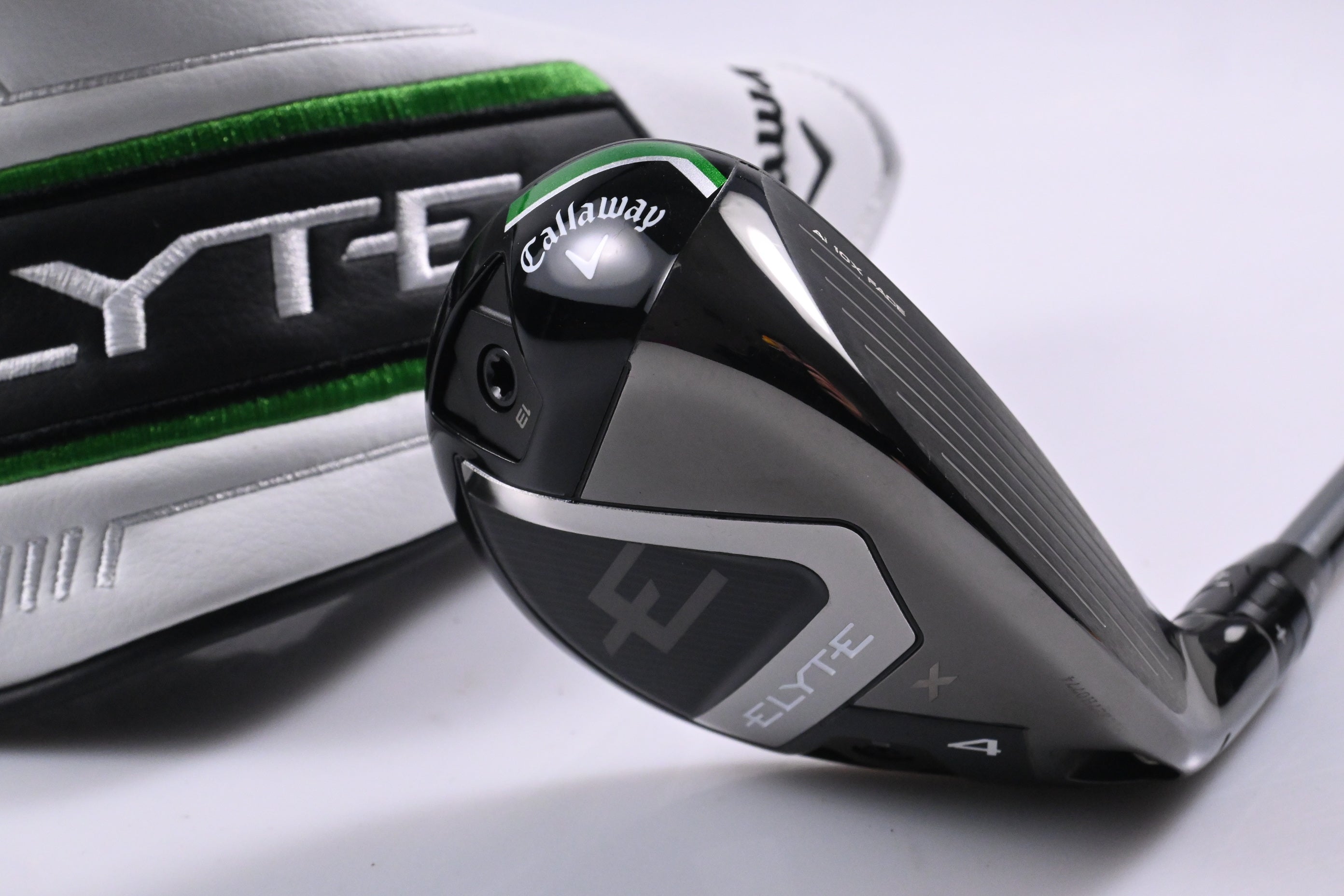 Callaway Elyte X #4 Hybrid / 21 Degree / Regular Flex Denali Charcoal 60 Shaft