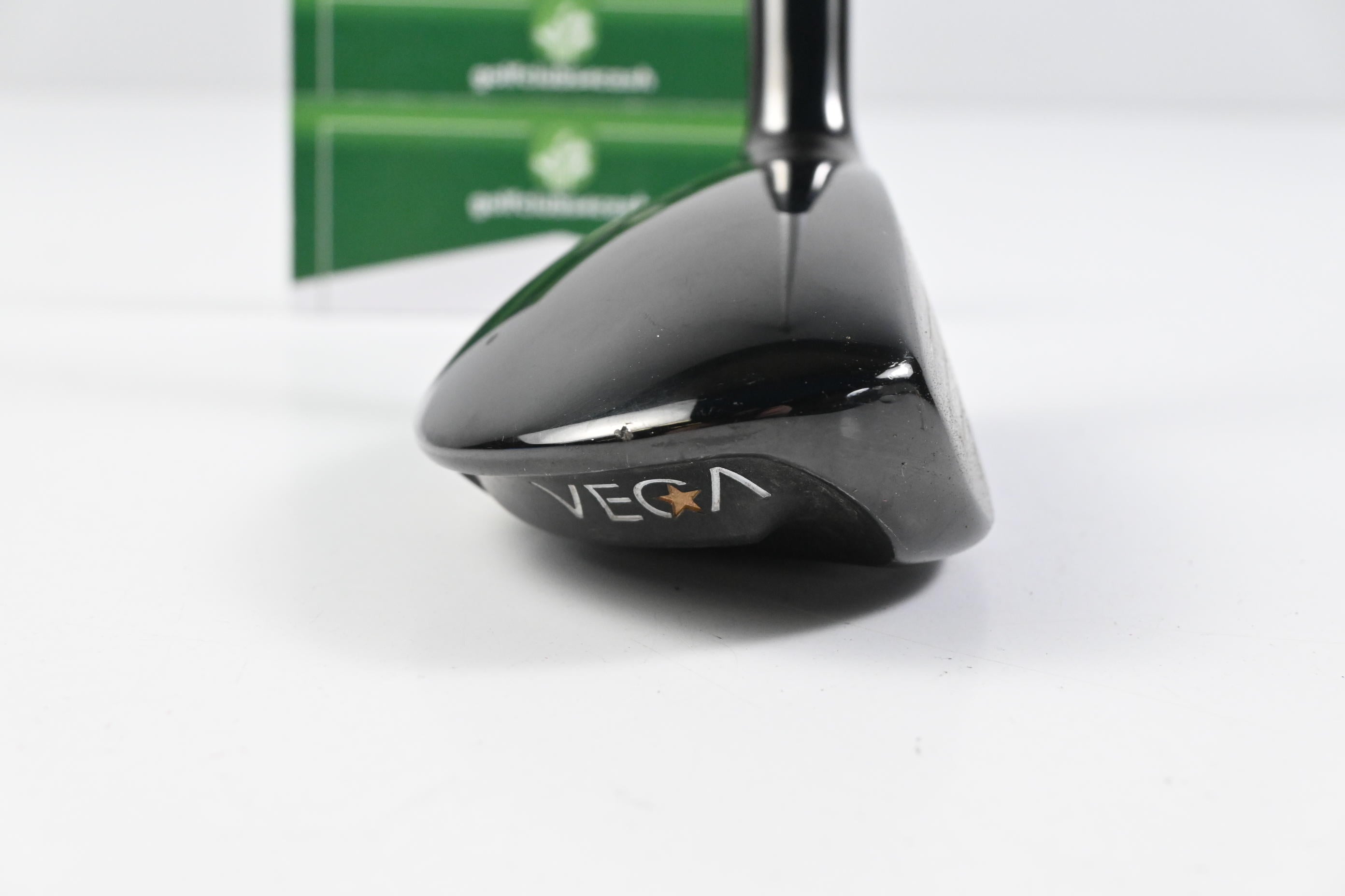 Vega VU-04 #3 Hybrid / 18 Degree / Stiff Flex Vega Shaft