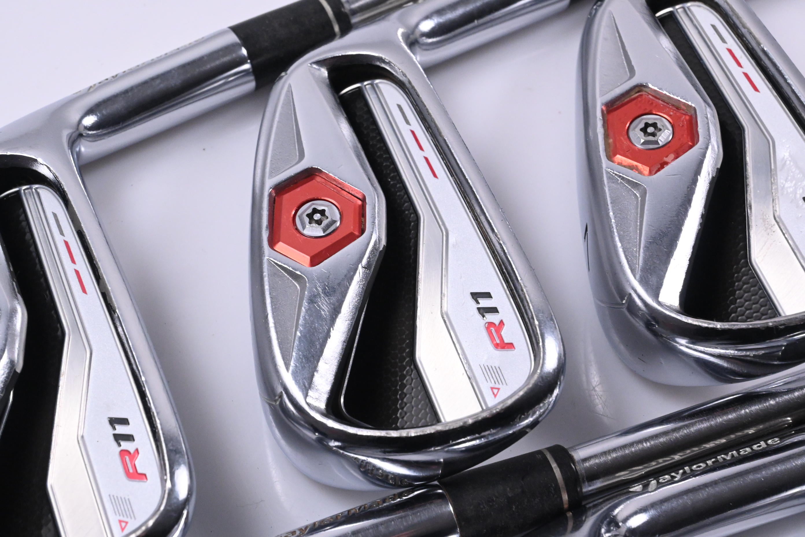Taylormade R11 Irons / 5-PW / Regular Flex KBS Taylormade 90 Shafts