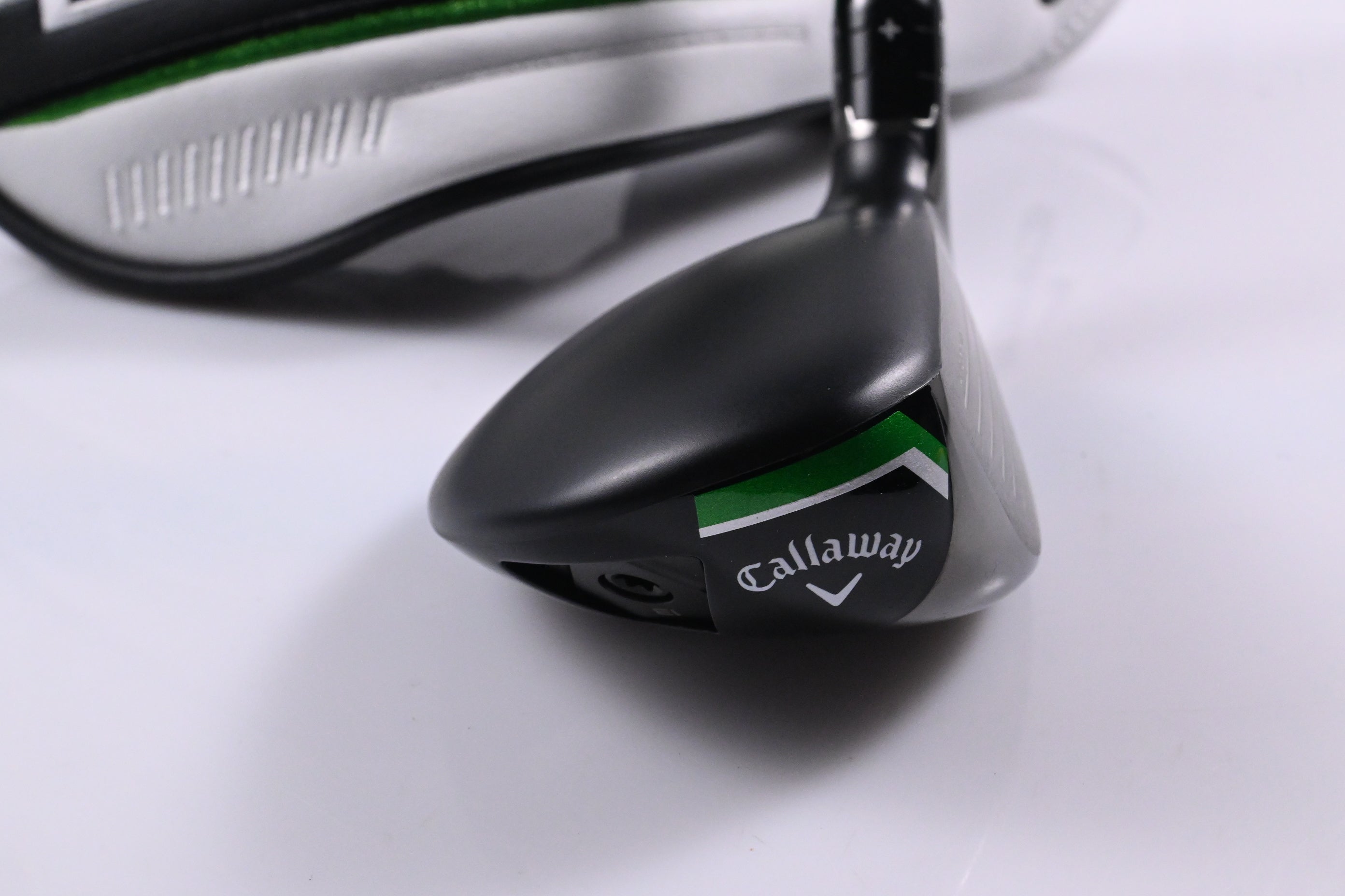 Callaway Elyte X #4 Hybrid / 21 Degree / Regular Flex Denali Charcoal 60 Shaft