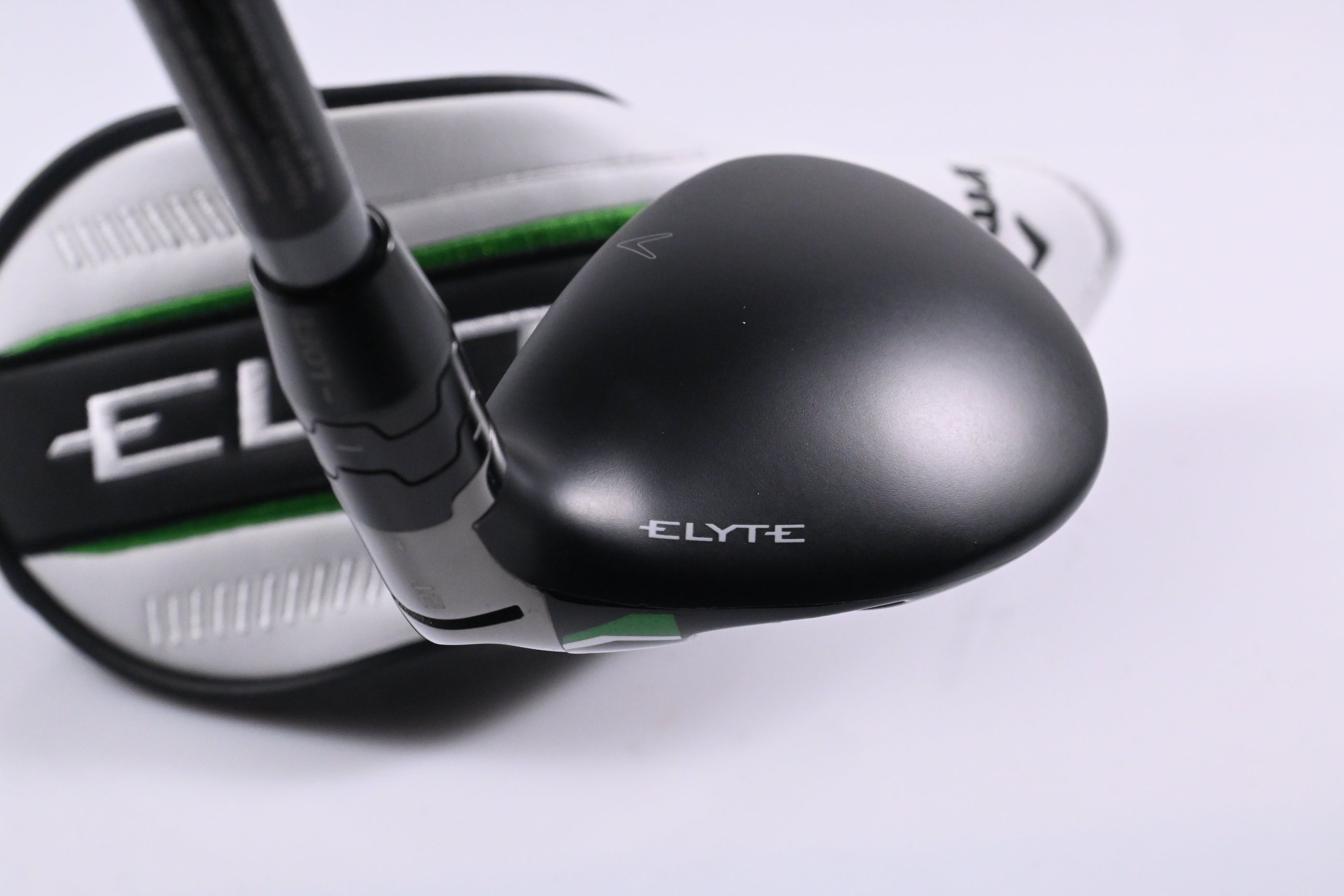 Callaway Elyte X #4 Hybrid / 21 Degree / Regular Flex Denali Charcoal 60 Shaft