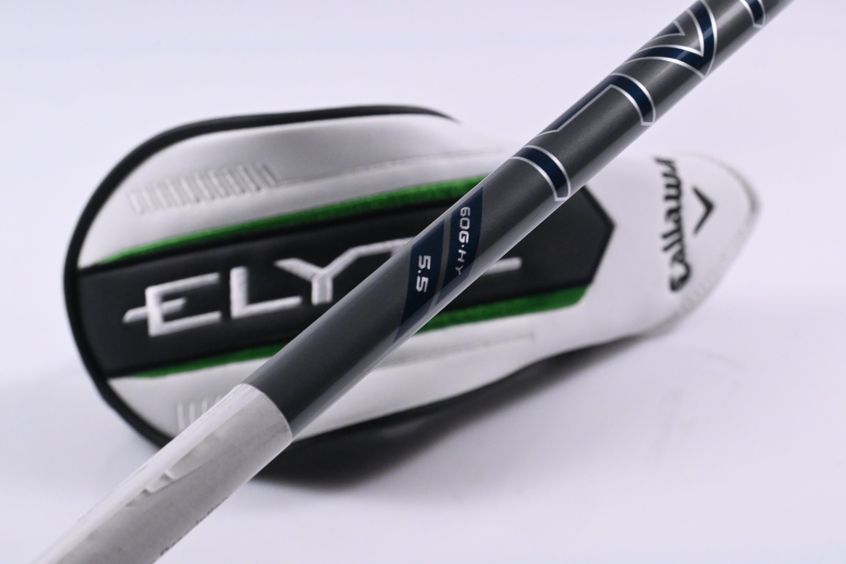 Callaway Elyte X #4 Hybrid / 21 Degree / Regular Flex Denali Charcoal 60 Shaft