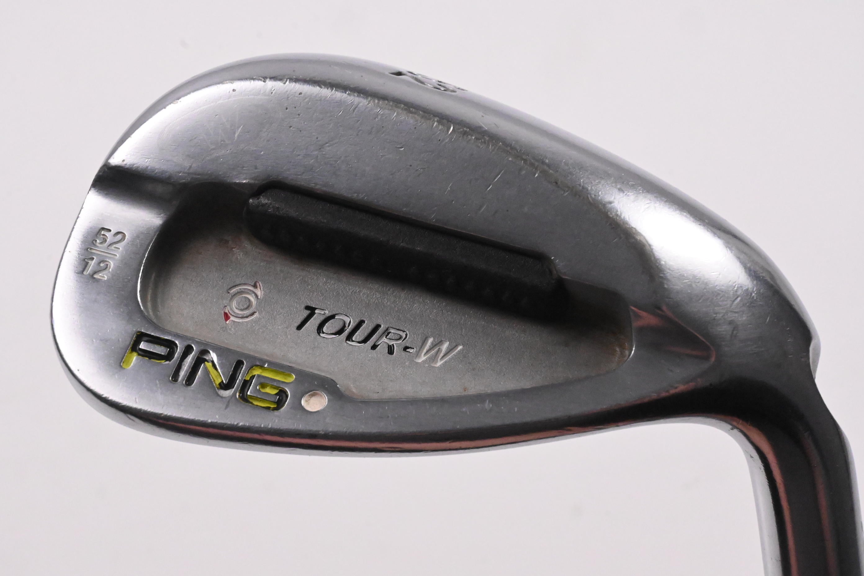 Ping Tour-W Gap Wedge / 52 Degree / White Dot / Wedge Flex Dynamic Gold Shaft