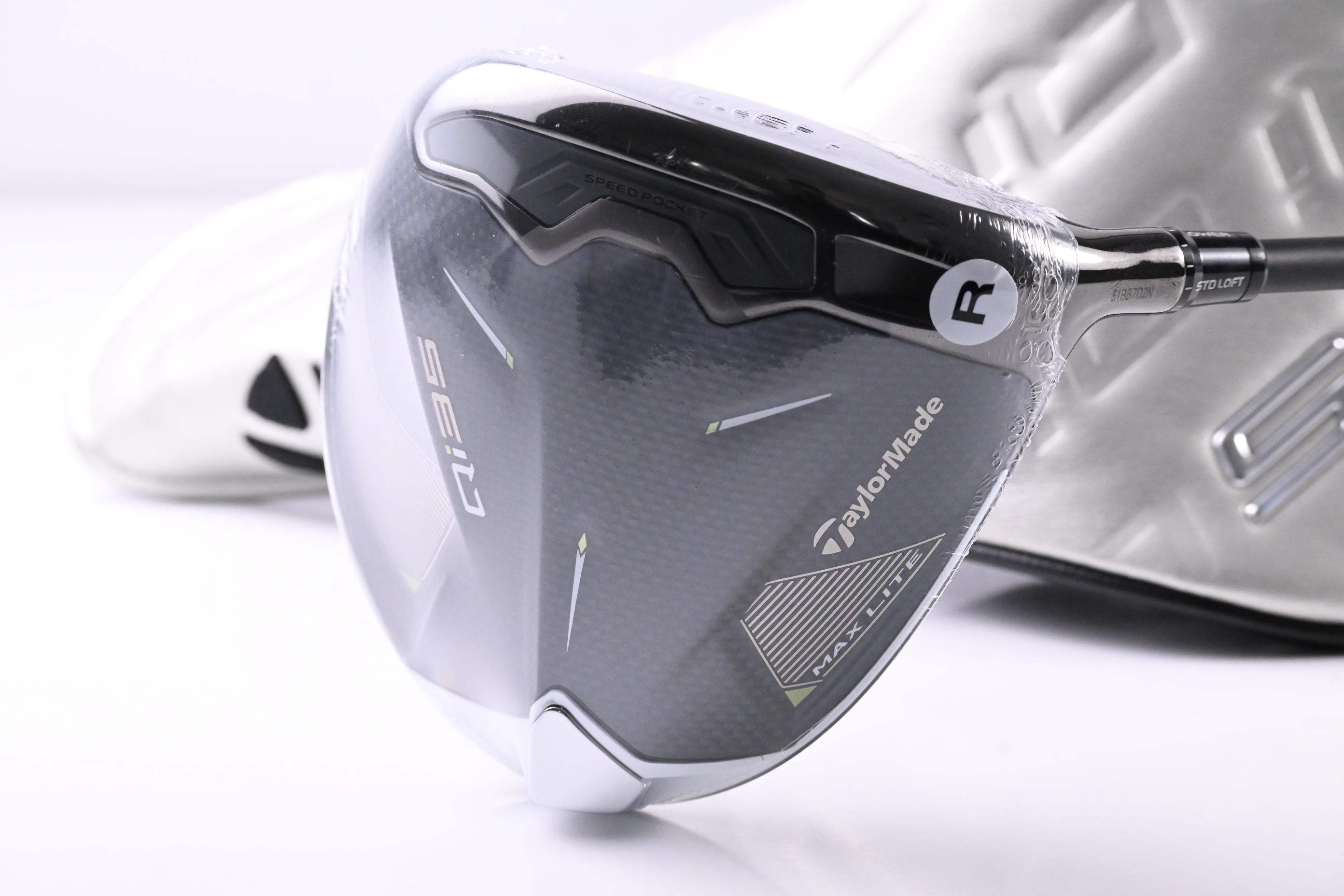 Taylormade Qi35 Max Lite Driver / 10.5 Degree / Regular Flex Vanquish 4 Shaft