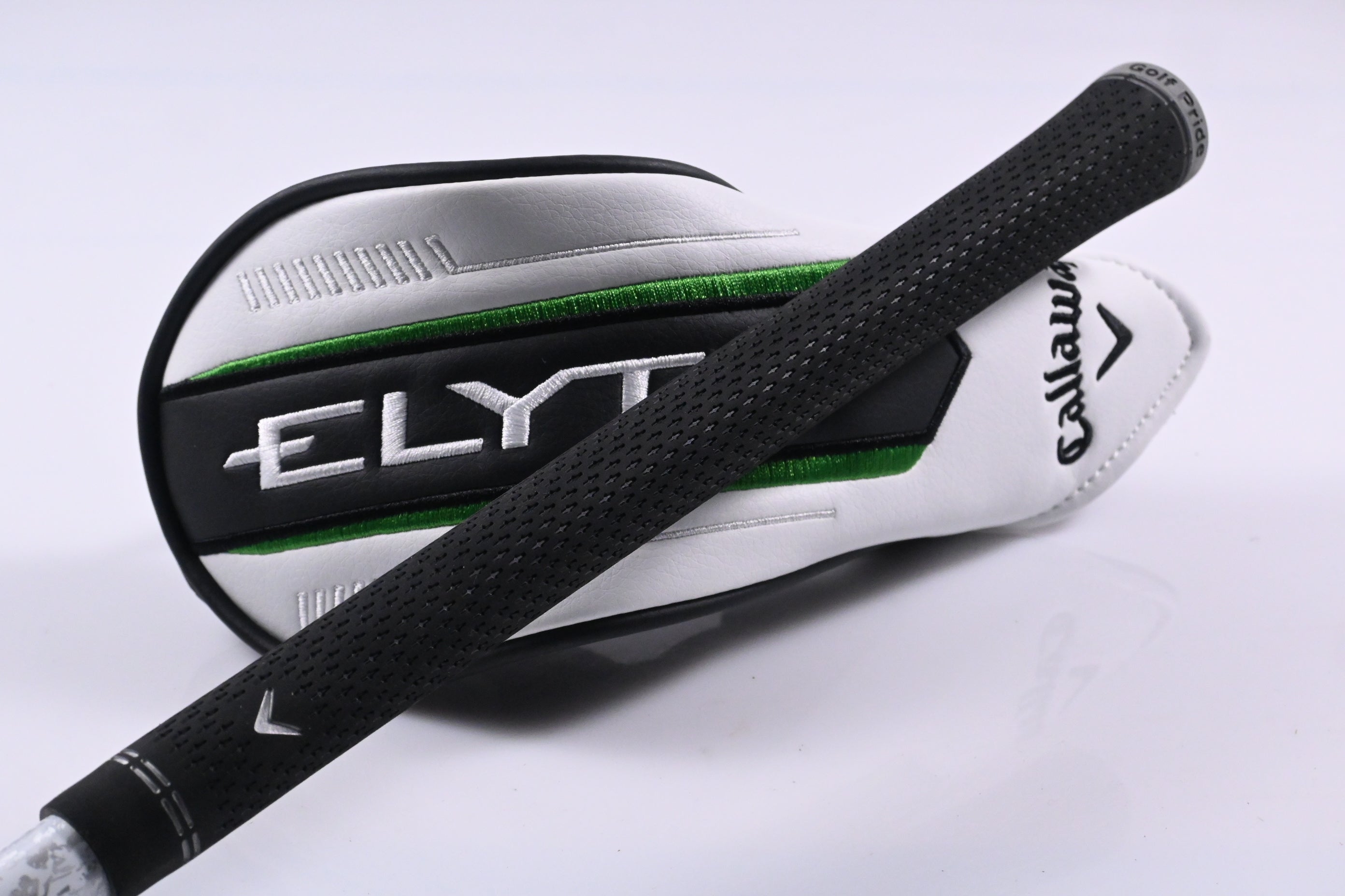 Callaway Elyte X #4 Hybrid / 21 Degree / Regular Flex Denali Charcoal 60 Shaft