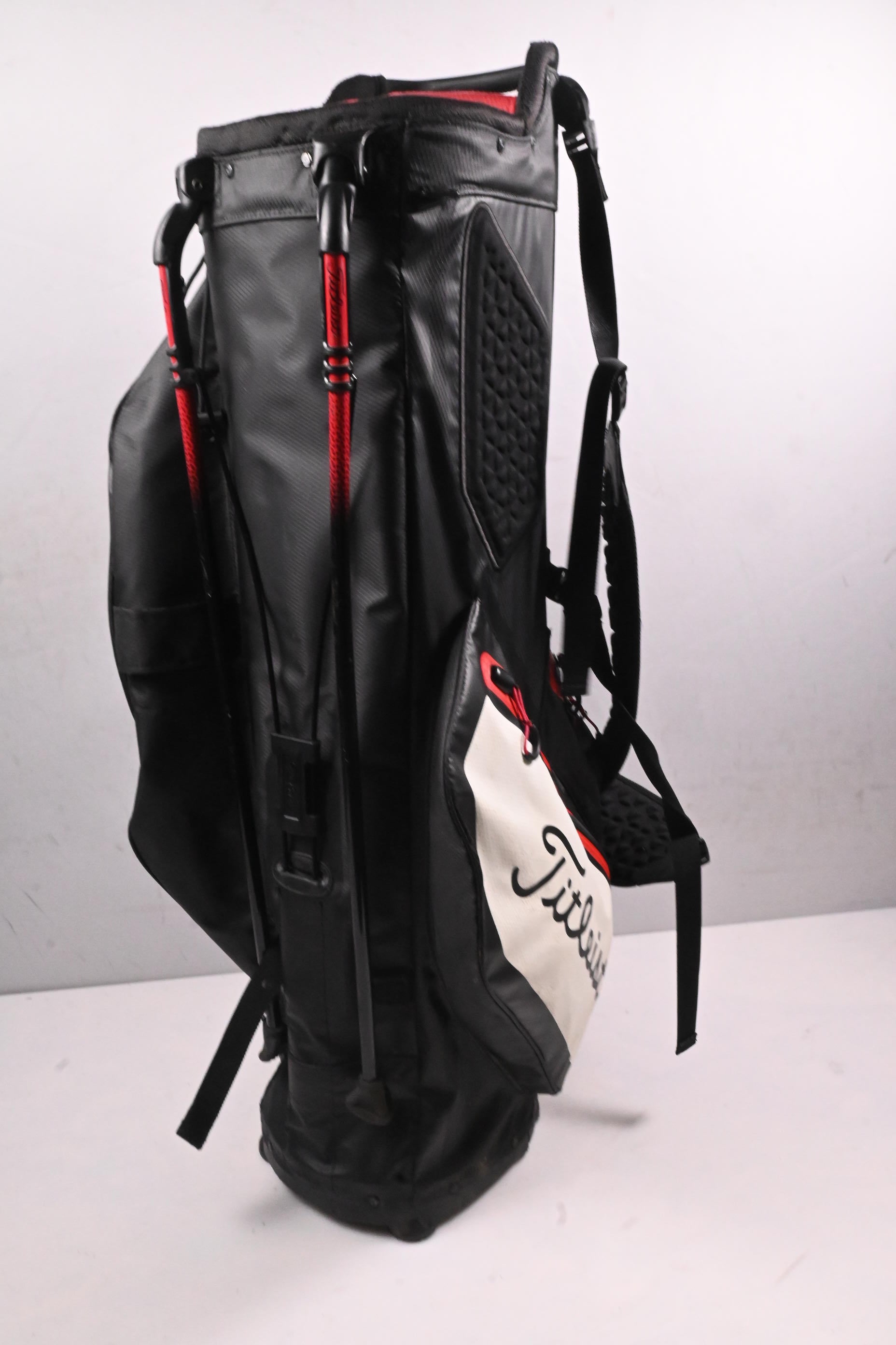 Titleist StaDry Stand Bag / 5-Way Divider / Black, White, Red