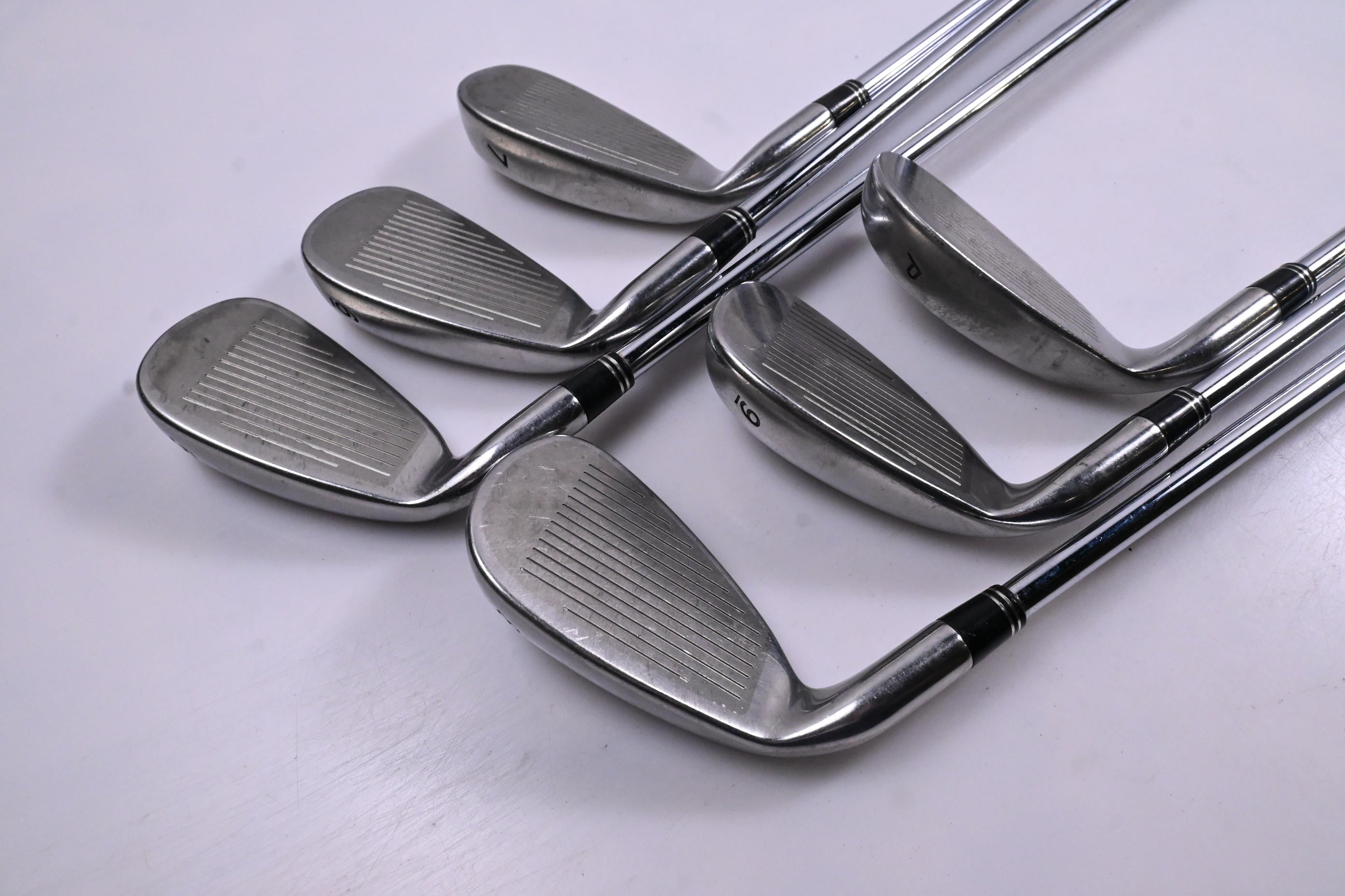 Taylormade R7 XD Irons / 5-PW / Regular Flex Taylormade Shafts