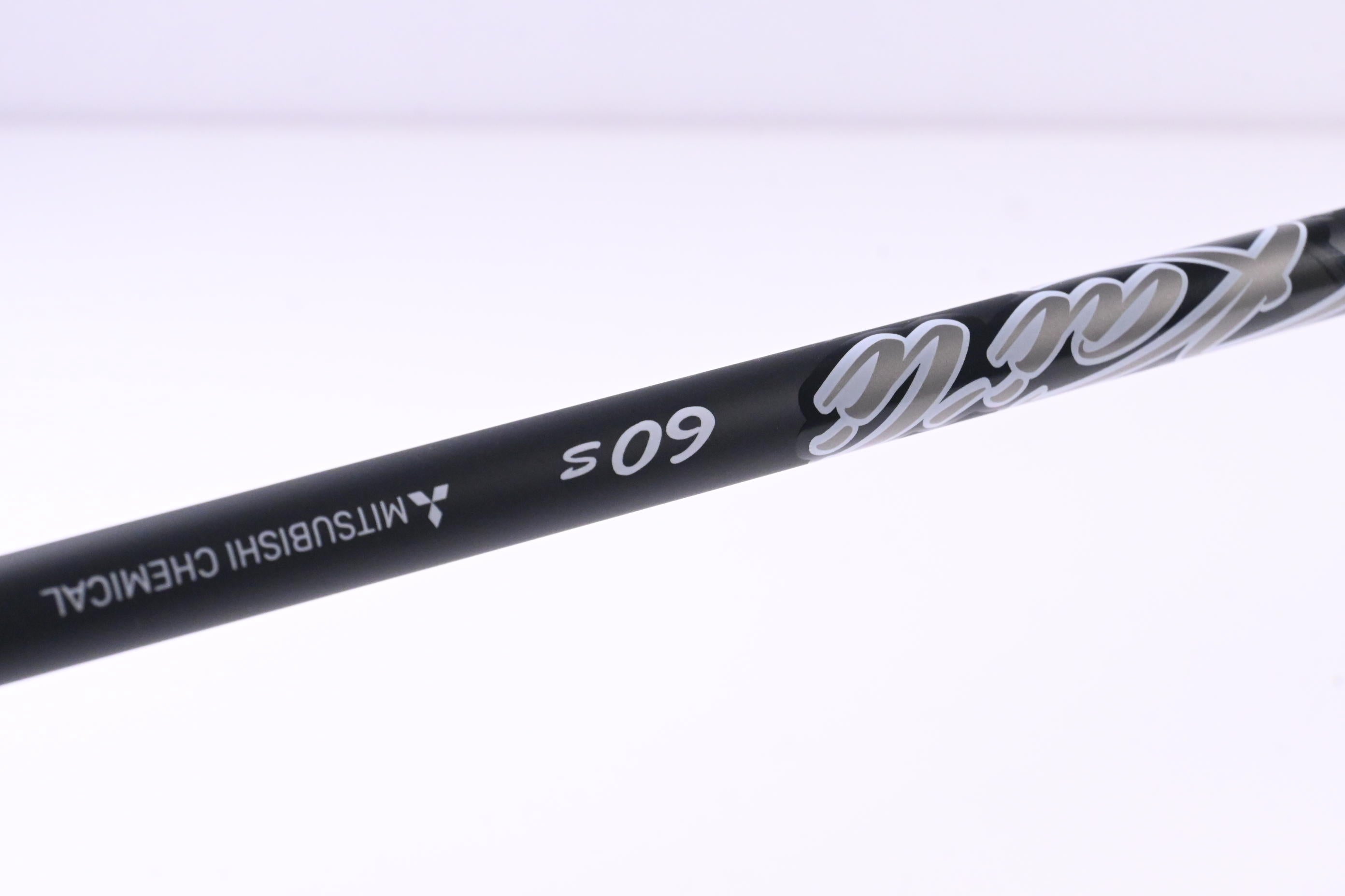 Cobra OPTM X Driver / 10.5 Degree / Stiff Flex Kai'li Darkwaves White 60 Shaft