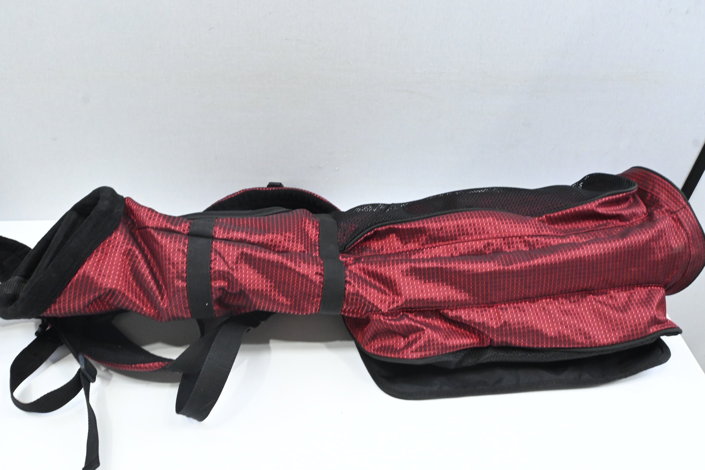 Sun Mountain X-Strap Pencil Bag / 2-Way Divider / Red, Black