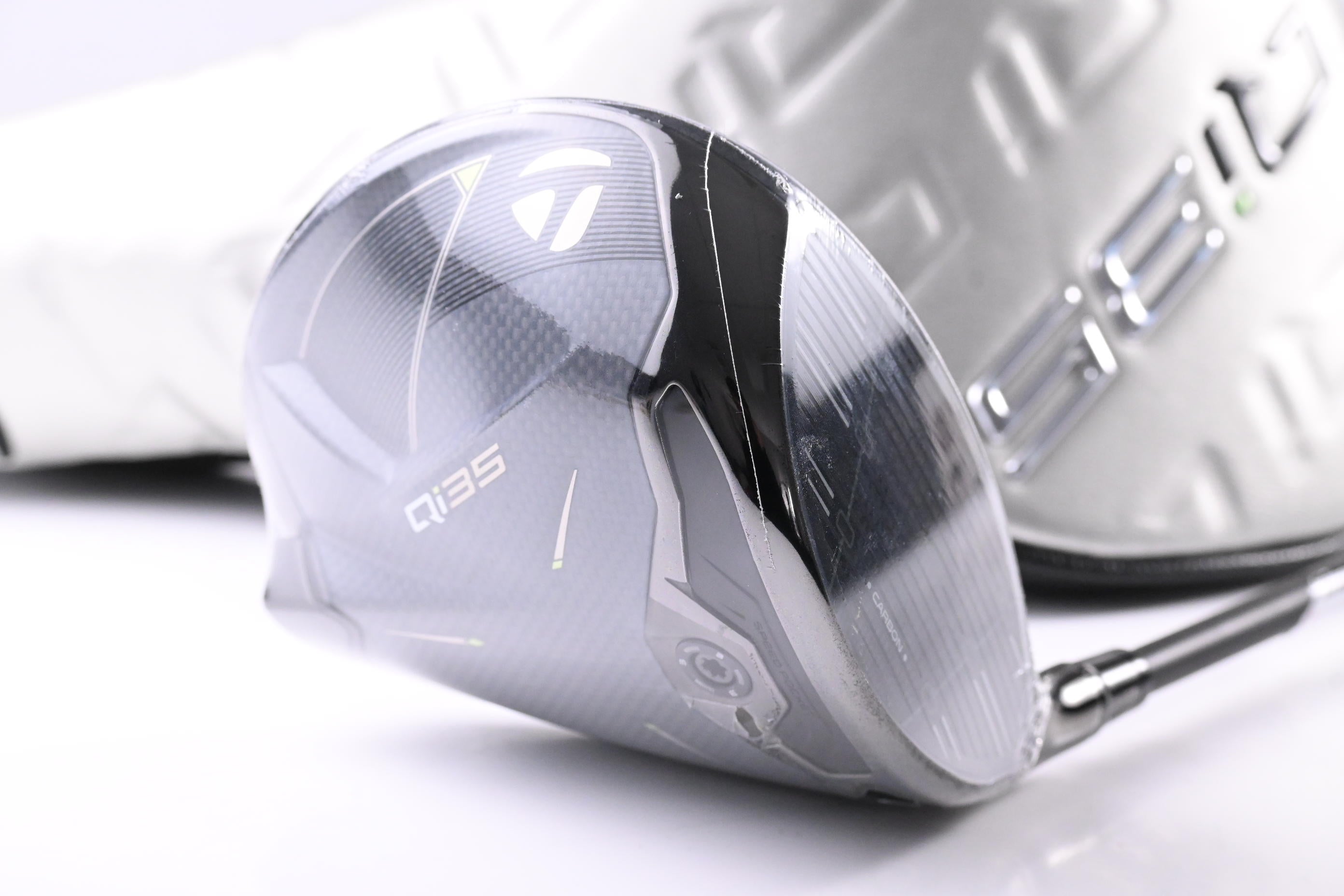 Taylormade Qi35 Driver / 9 Degree / Regular Flex Fujikura Ventus Blue '25 5