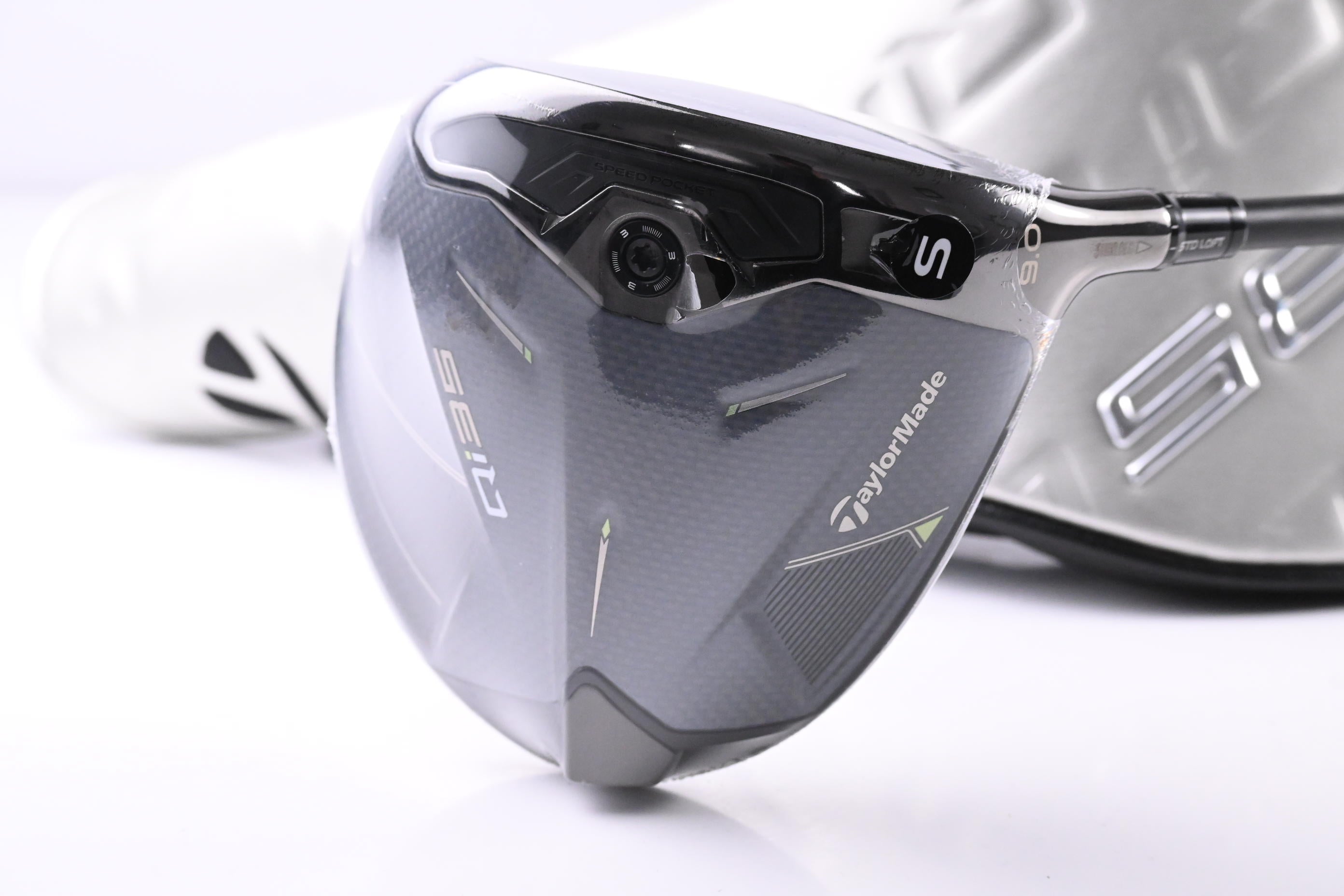 Taylormade Qi35 Driver / 9 Degree / Regular Flex Fujikura Ventus Blue '25 5