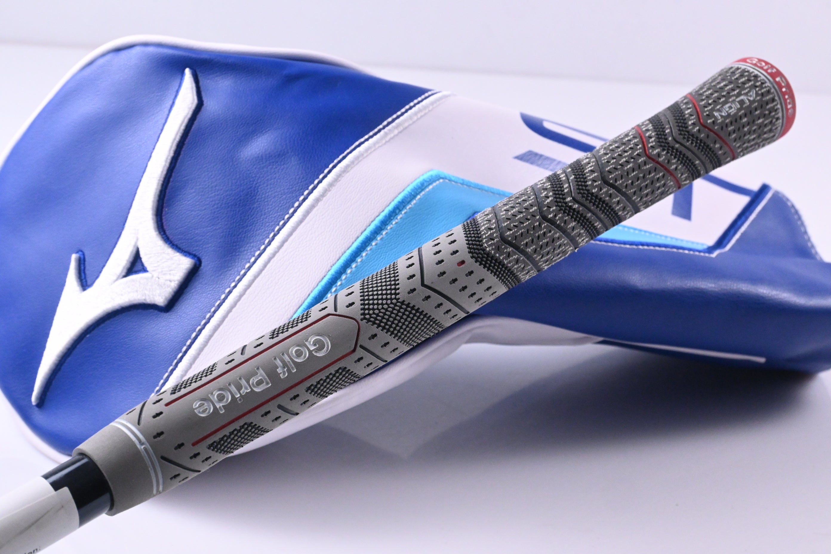 Mizuno ST-Max 230 Driver / 12 Degree / Regular Flex UST LinQ Red 5 M40X Shaft