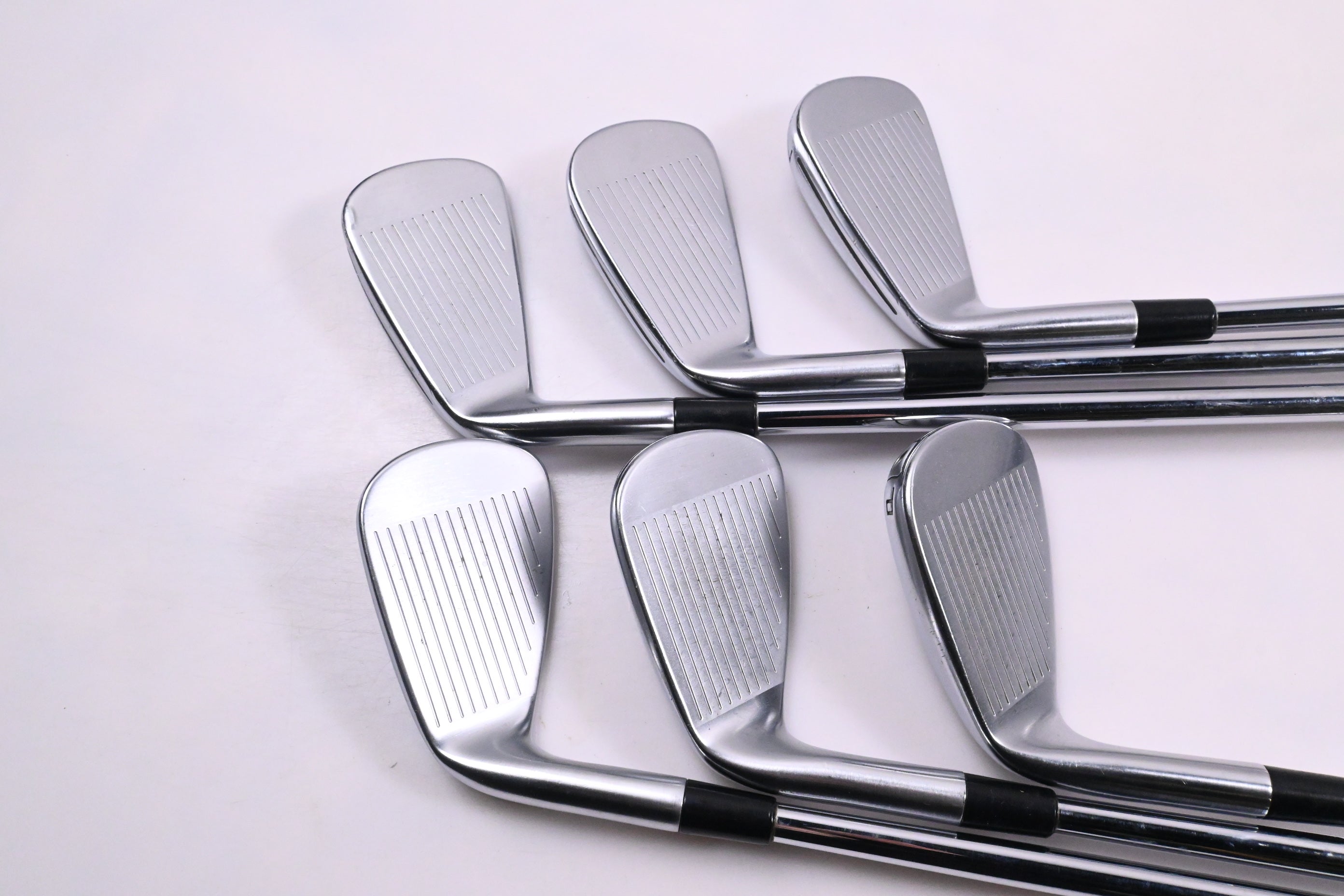 Taylormade P790 2019 Irons / 5-PW / Regular Flex Dynamic Gold 105 R300 Shafts