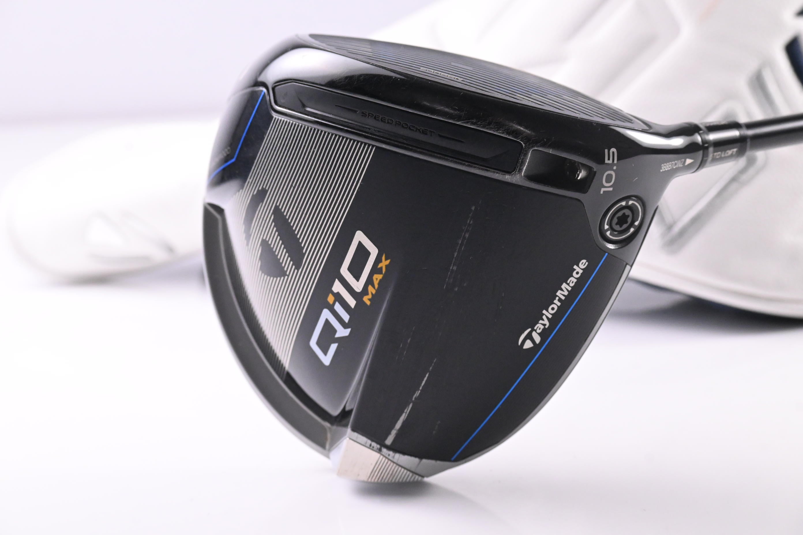Taylormade Qi10 Max Driver / 10.5 Degree / Regular Flex Helium Nanocore 5 Shaft