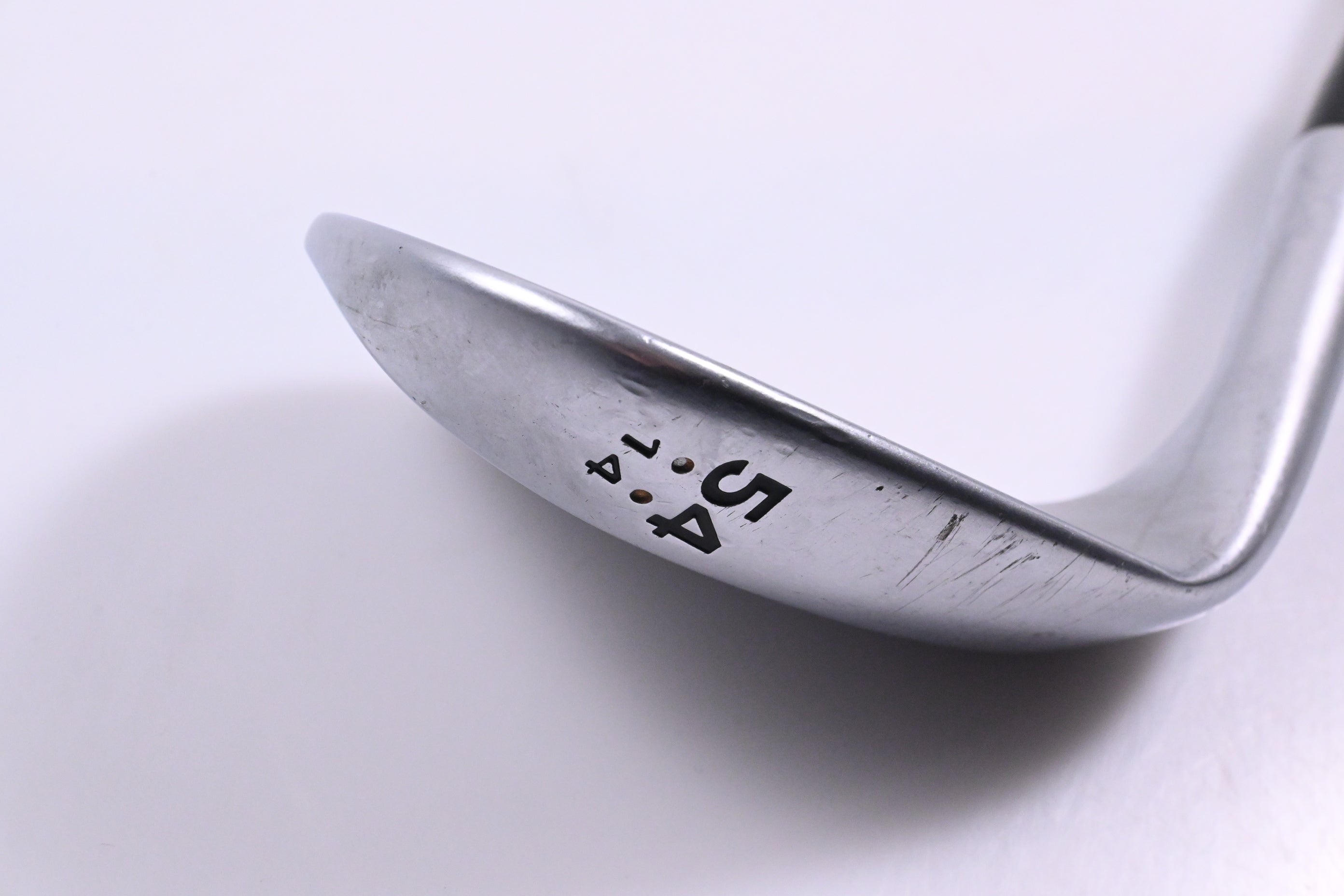 Cleveland 588 RTX Sand Wedge / 54 Degree / Wedge Flex Dynamic Gold Shaft