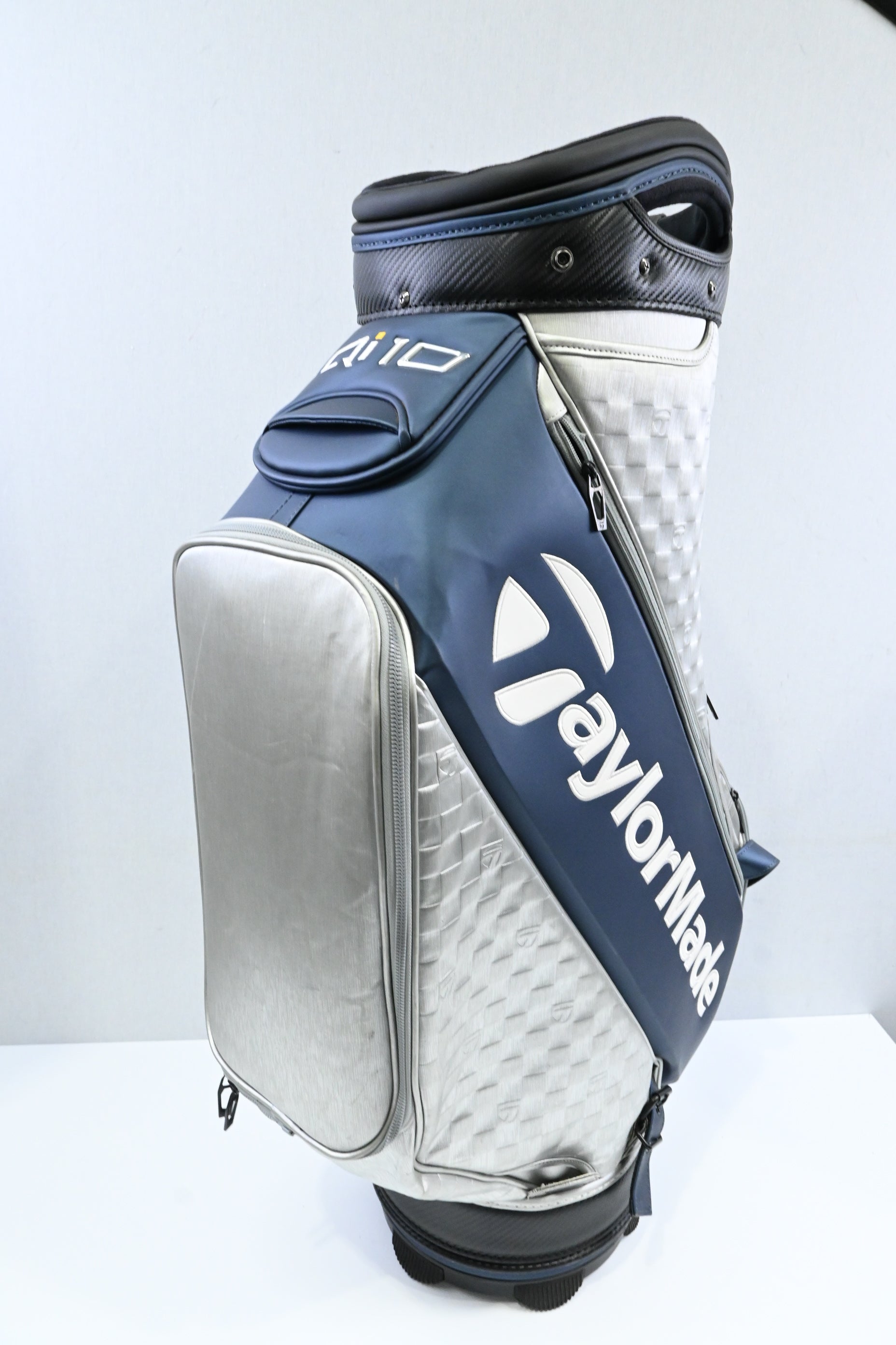 Taylormade Qi10 Tour Bag / 6-Way Divider / Silver, Blue