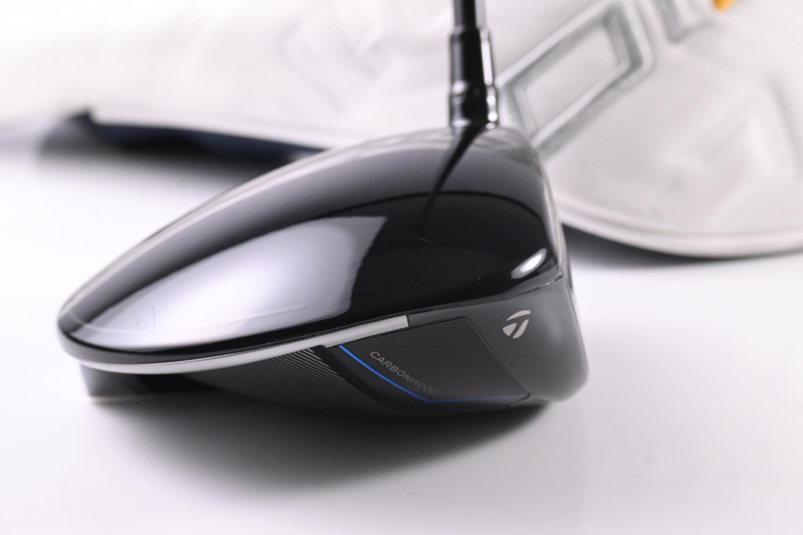 Taylormade Qi10 Max Driver / 10.5 Degree / Regular Flex Helium Nanocore 5 Shaft