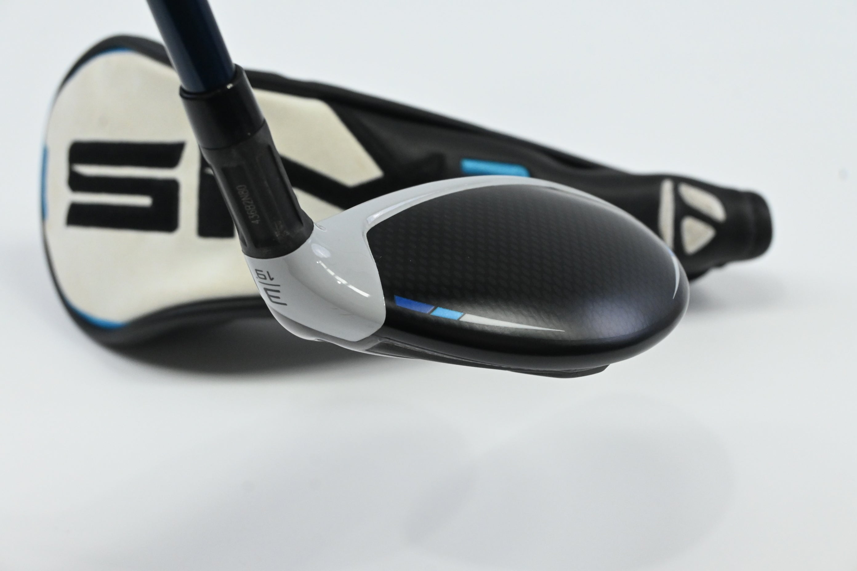 Taylormade SIM2 Max #3 Hybrid / 19 Degree / Regular Flex Fujikura Ventus Blue 6