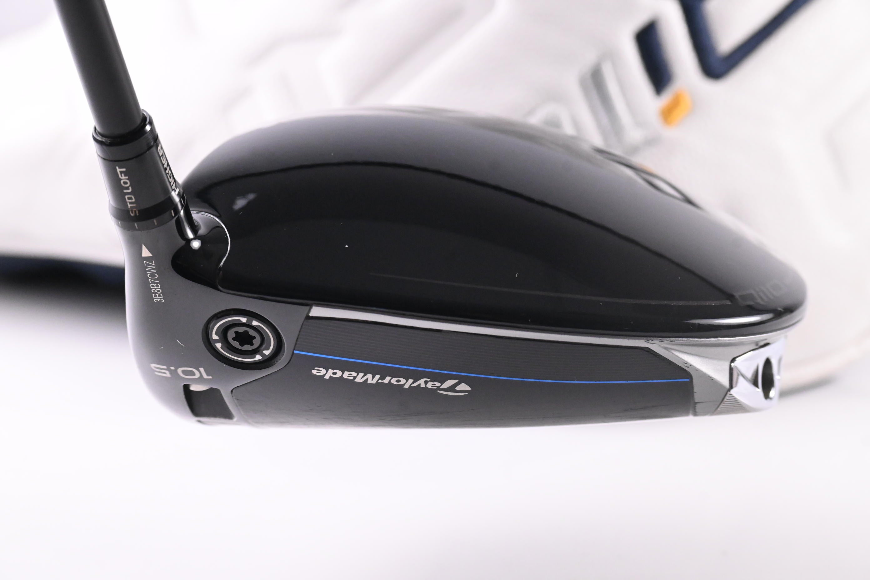Taylormade Qi10 Max Driver / 10.5 Degree / Regular Flex Helium Nanocore 5 Shaft