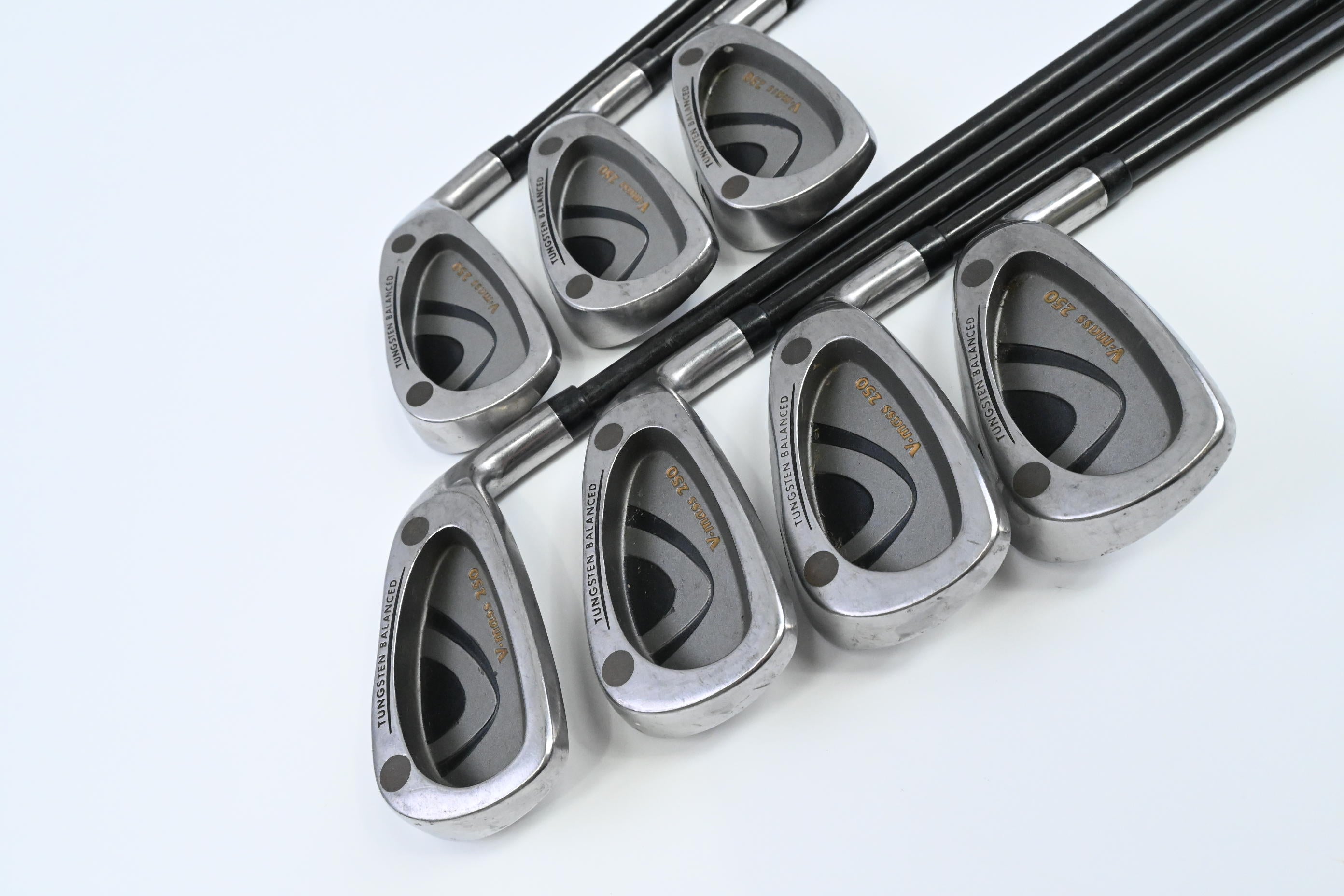 Yonex V-Mass 250 Irons / 3-9 / Regular Flex Yonex HGS 3000 Shafts